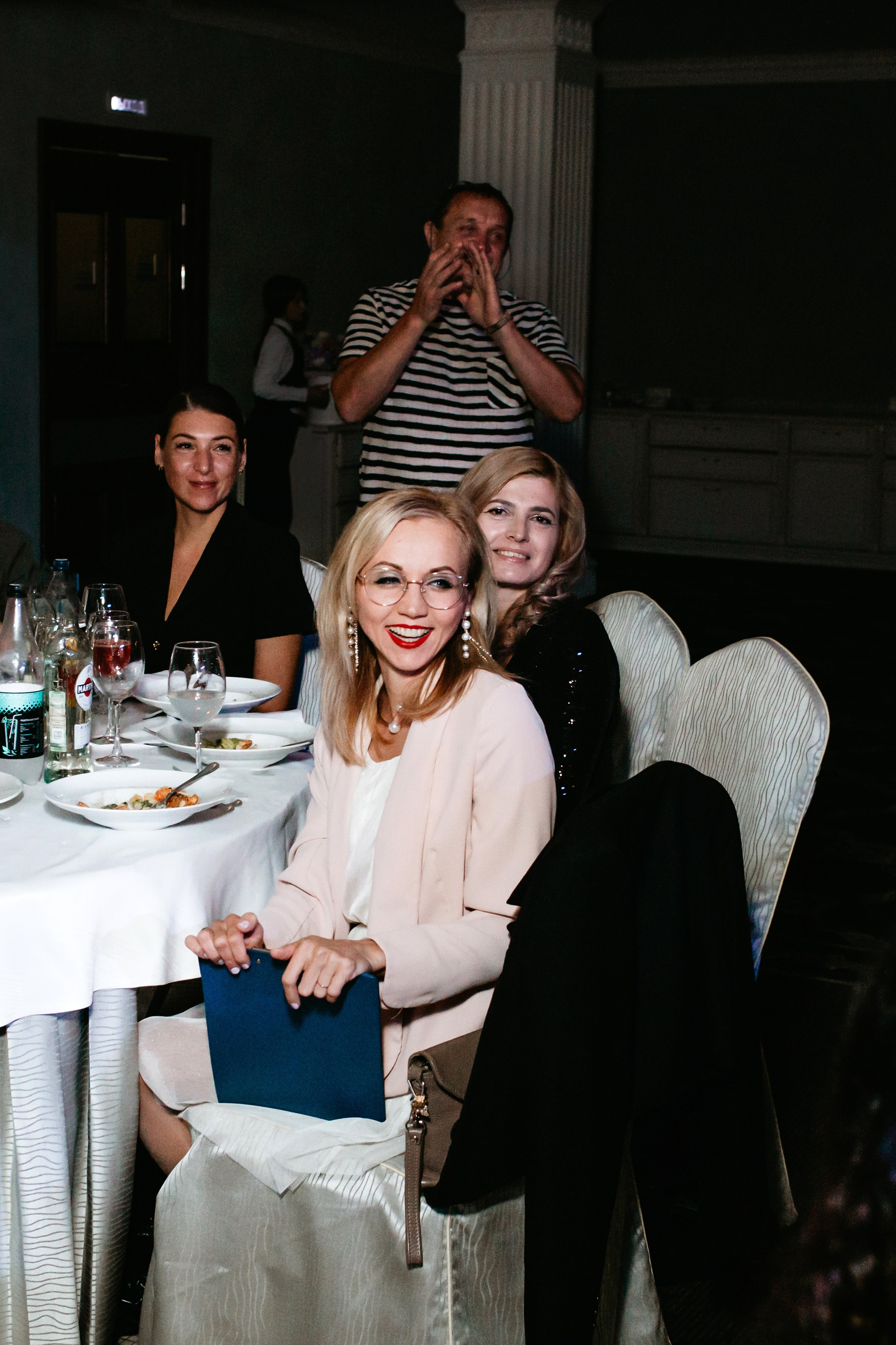 Выпускной 2025 (9класс) 124 школа. Фотограф в Челябинске Ополихина Анна