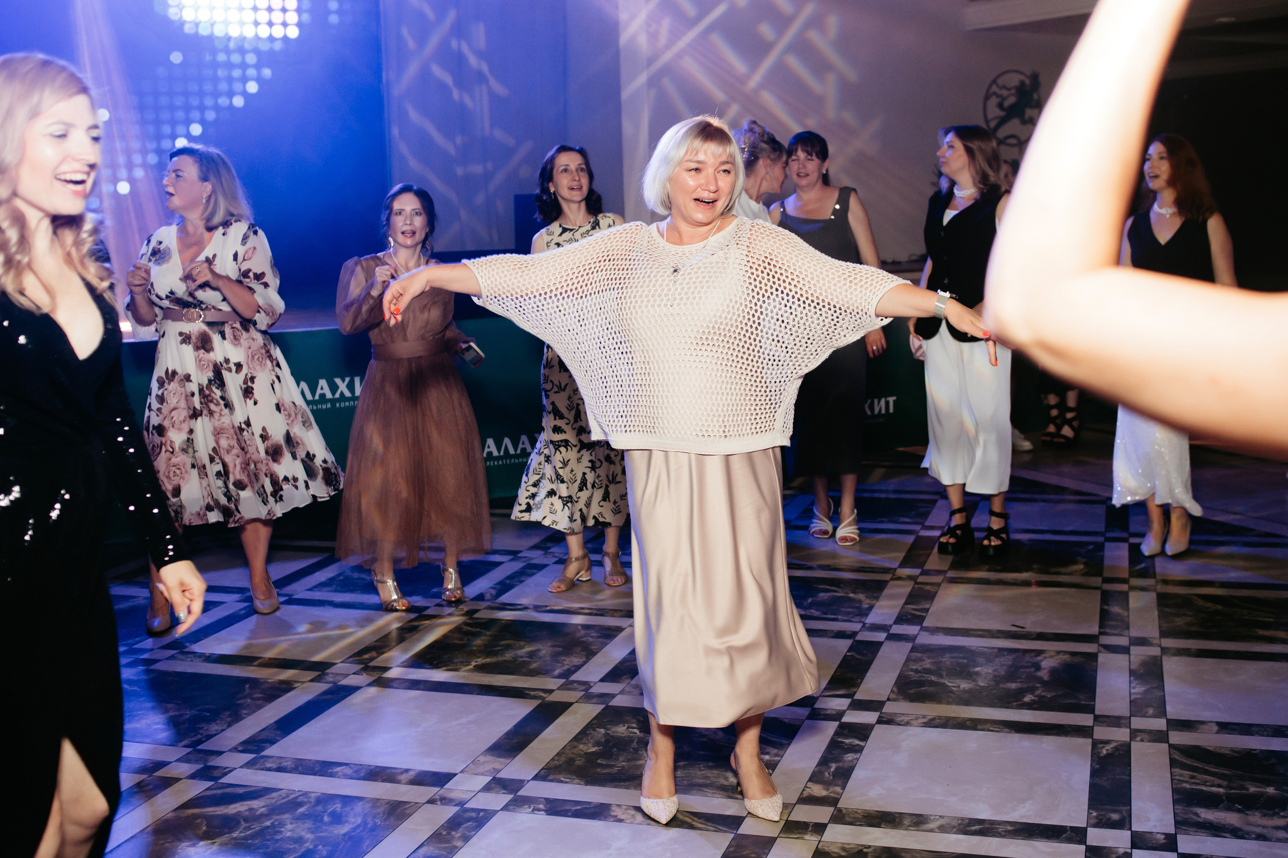 Выпускной 2025 (9класс) 124 школа. Фотограф в Челябинске Ополихина Анна