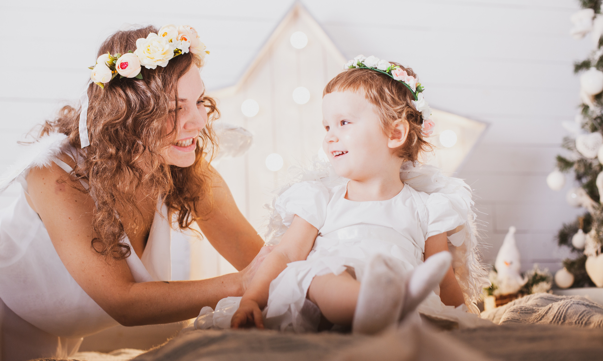 Мама с дочкой на фотосессии