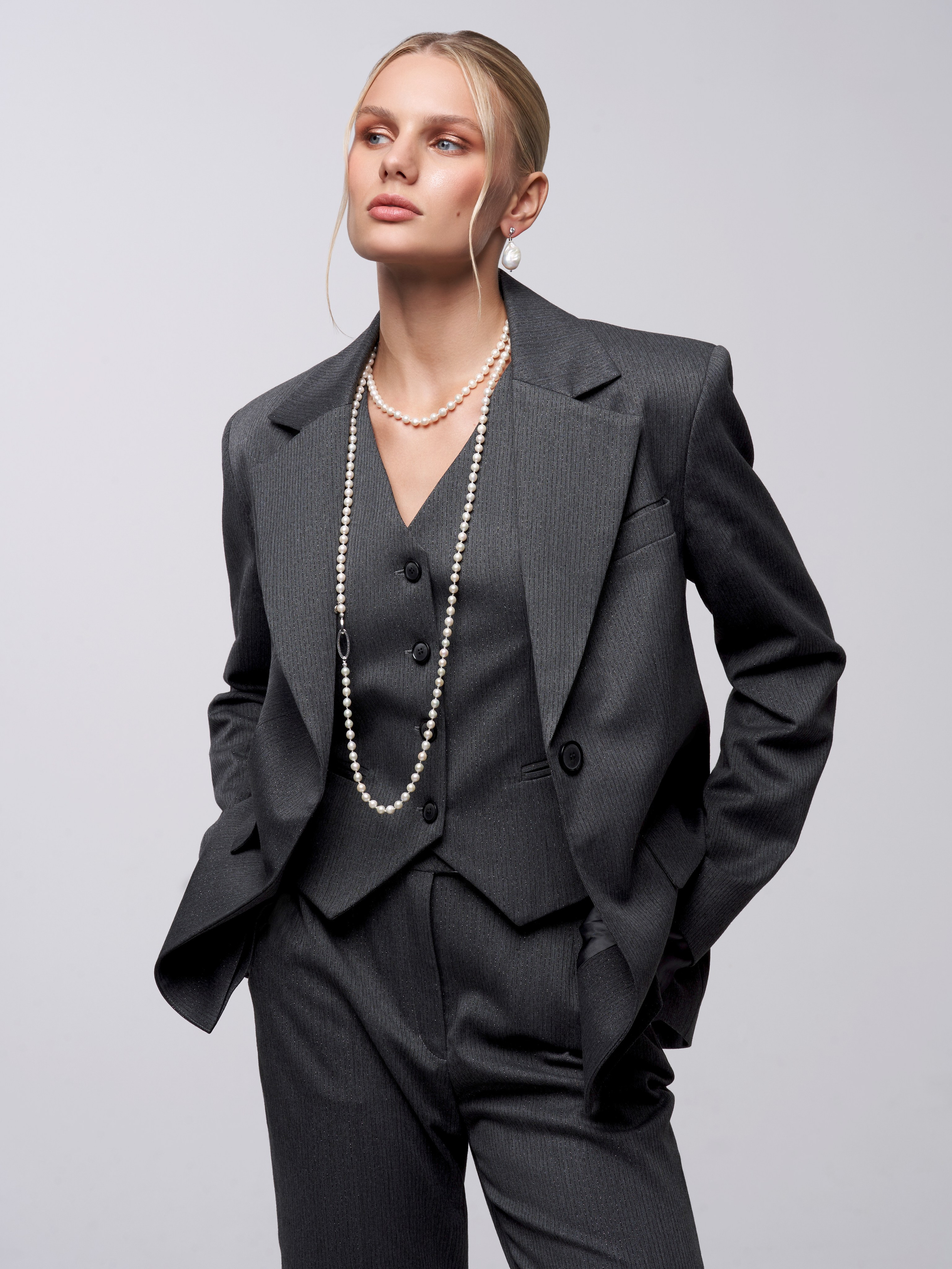 Лукбук. Ретушер Полина Ботова. Бьюти, каталог, лукбук, кампейн. Москва