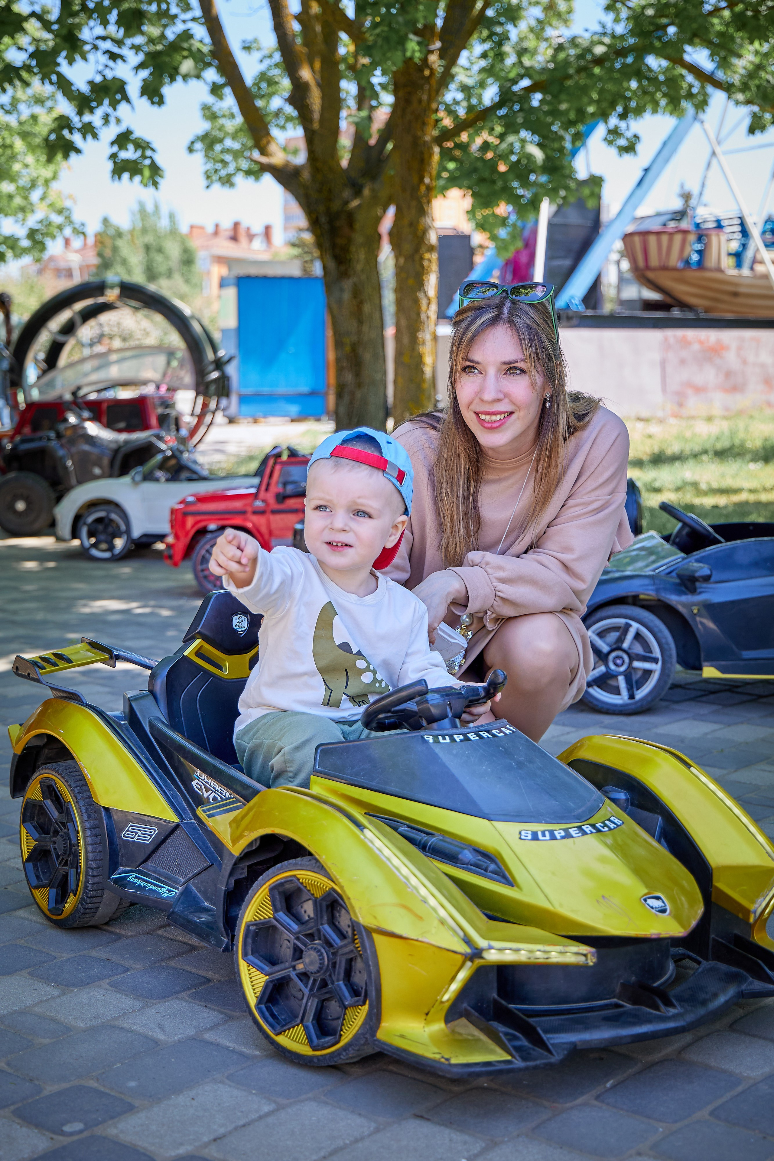 Семейная прогулка в парке Дружбы