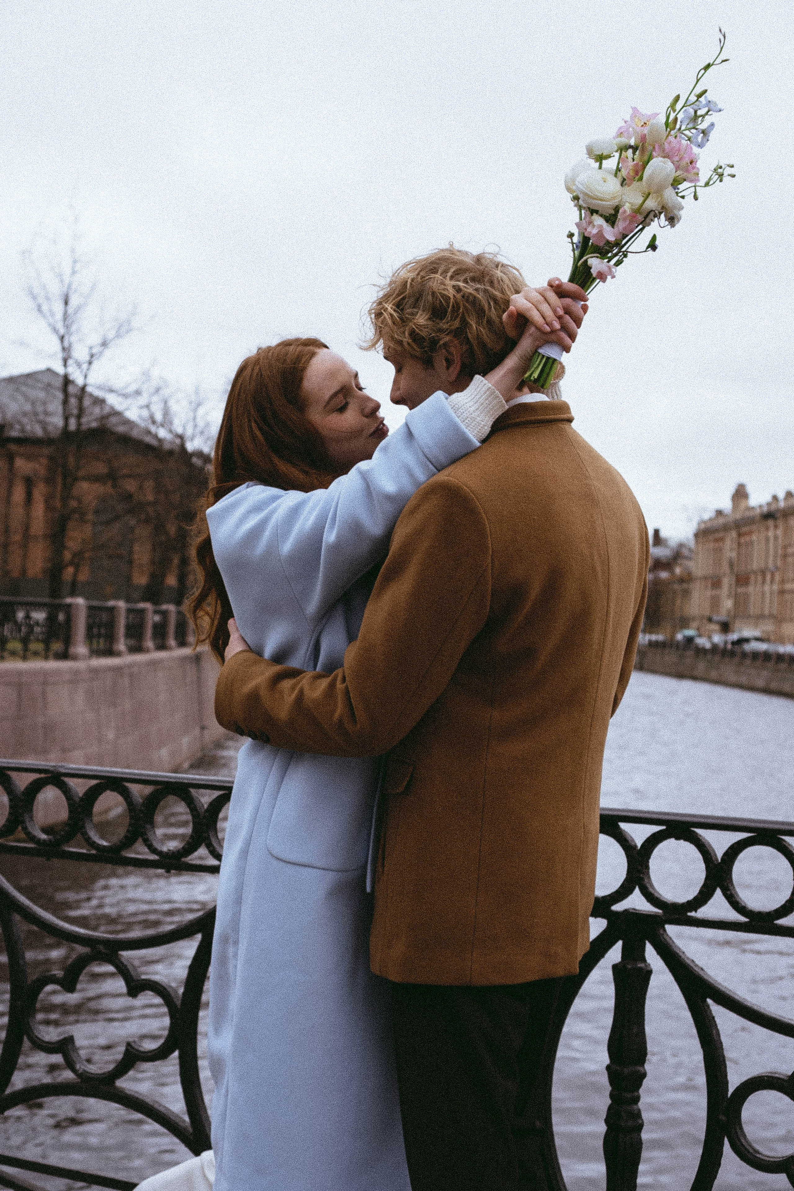 СВАДЕБНАЯ ПРОГУЛКА ПО ПЕТРОГРАДКЕ ВЕСНОЙ (ФОТОСЕССИИЯ ПАРЫ СВАДЕБНАЯ). Профессиональный фотограф, Санкт-Петербург — Виктория Богомолова