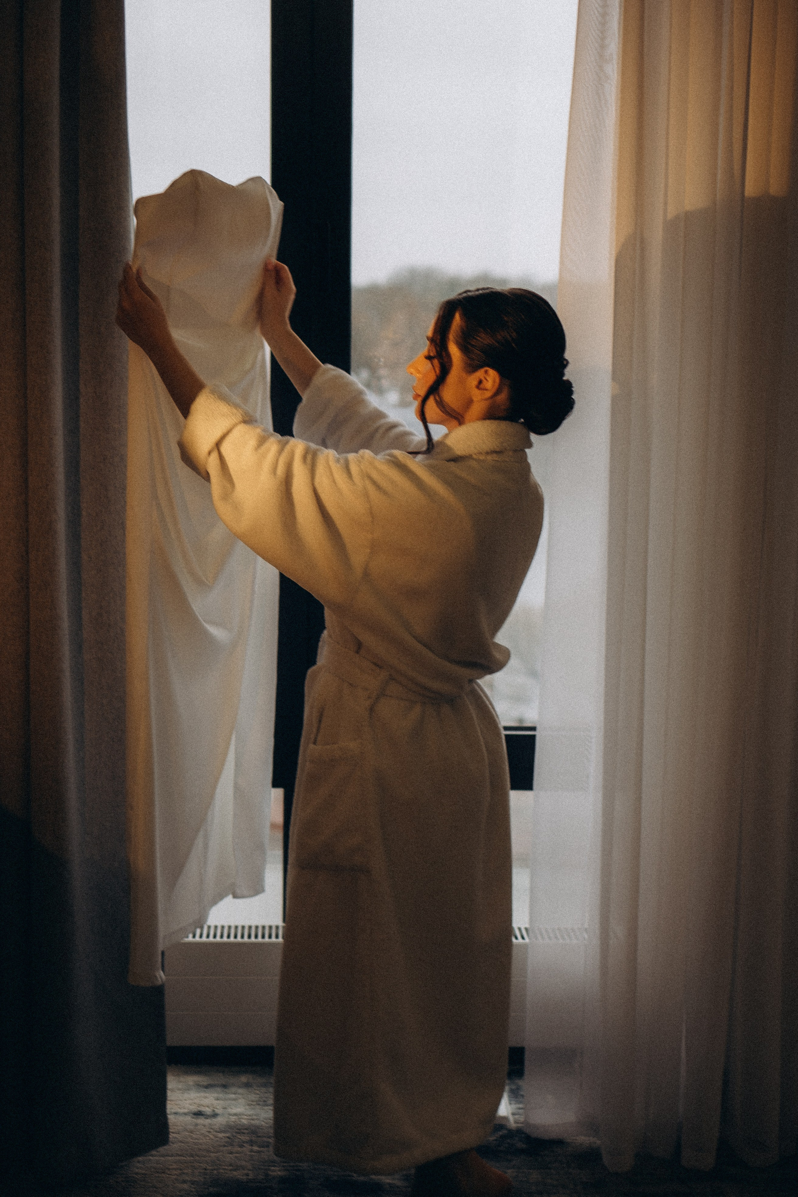 СВАДЕБНАЯ СЬЕМКА СБОРОВ ЖЕНИХА И НЕВЕСТЫ В ОТЕЛЕ И ТАКЖЕ ФОТОСЕССИИЯ В ОТЕЛЕЕ МЕГАПОЛИС БРЯНСК. Профессиональный фотограф, Санкт-Петербург — Виктория Богомолова