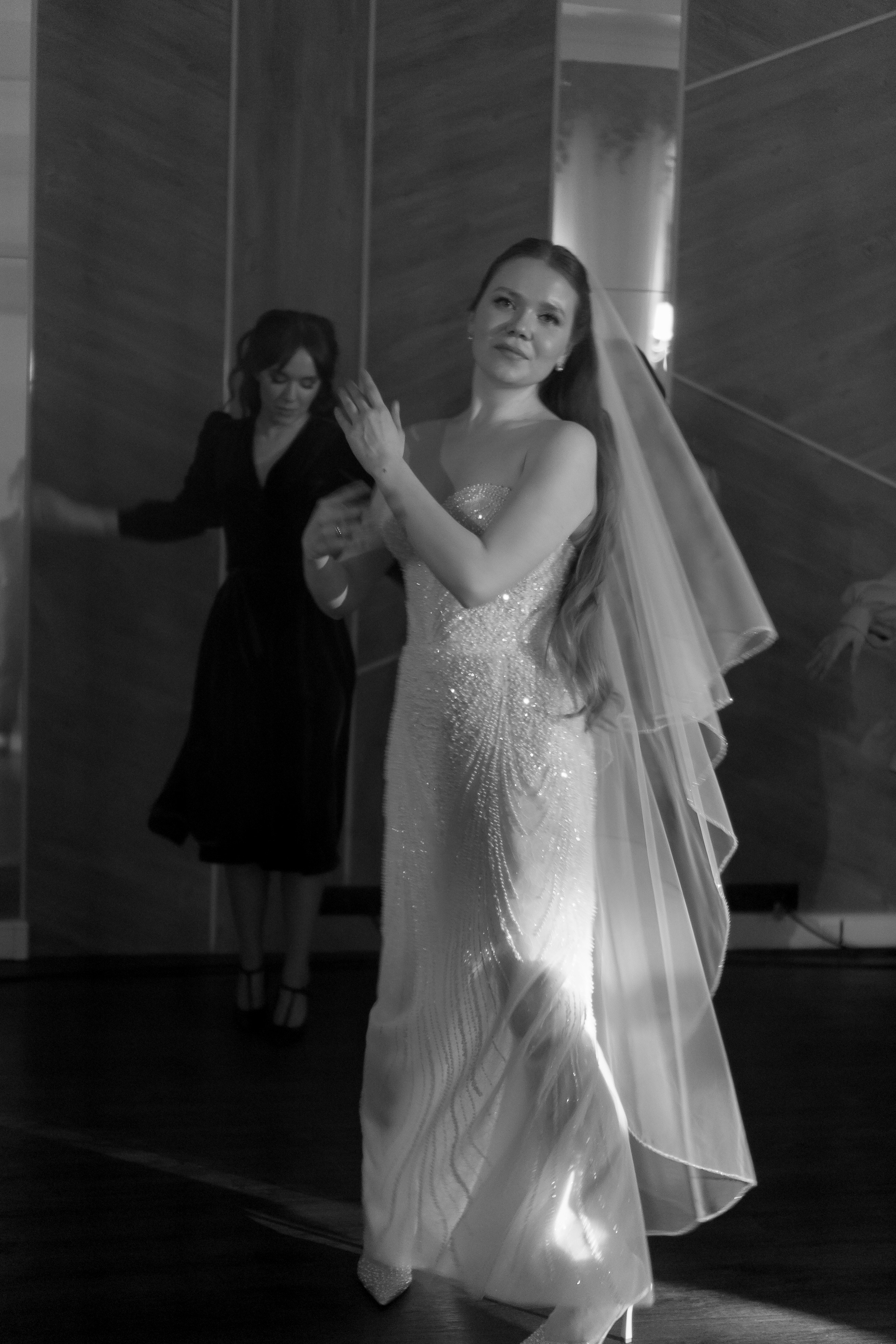 СВАДЕБНАЯ СЬЕМКА СБОРОВ В ОТЕЛЕ И ВЫЕЗД НА ЦЕРЕМОНИЮ (СНЯТО В СИБИРЕ В НИЖНЕВАРТОВСКЕ). Профессиональный фотограф, Санкт-Петербург — Виктория Богомолова