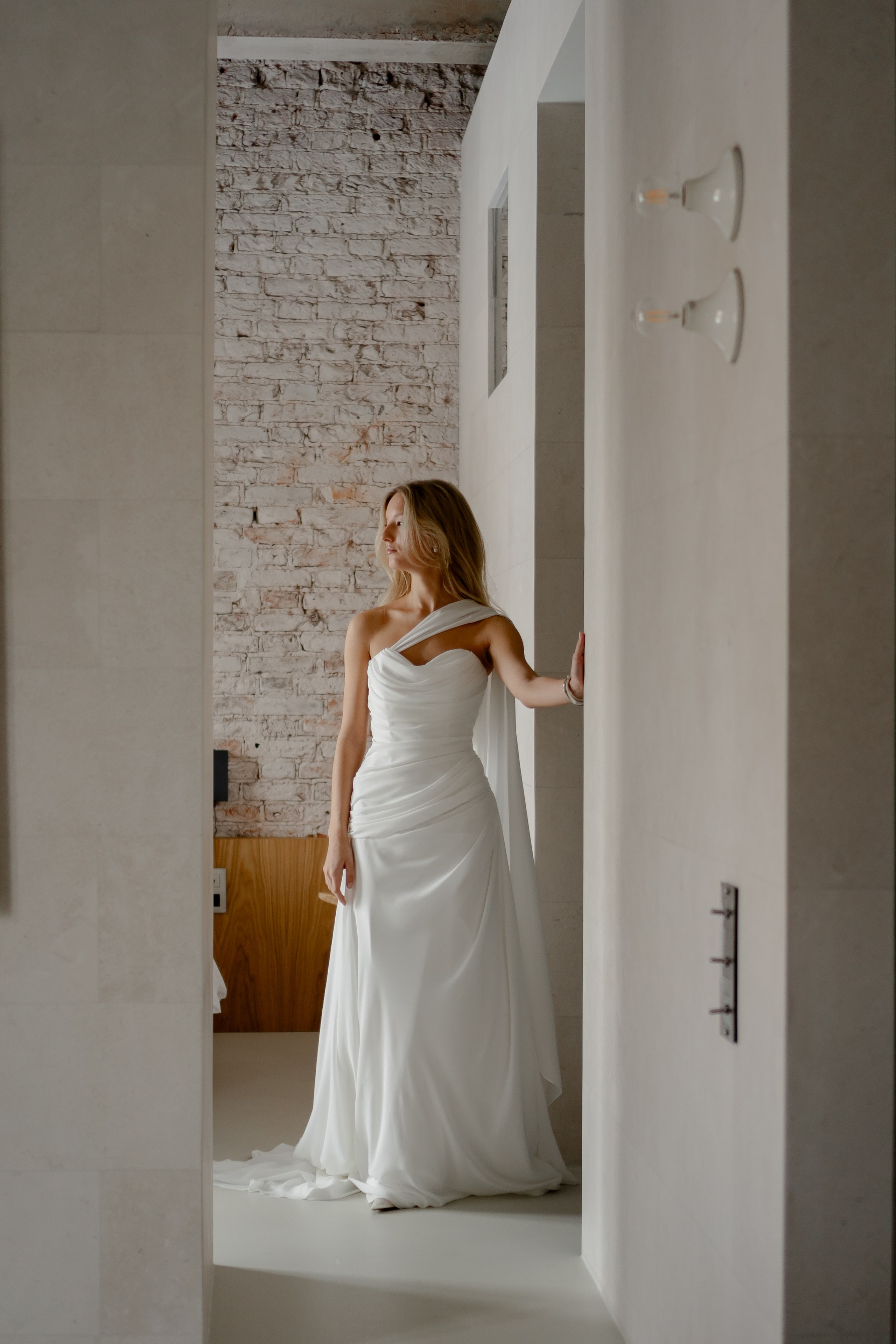 ЭЛЕГАНТНАЯ СВАДБЕНАЯ СЬЕМКА ЖЕНИХА И НЕВЕСТЫ В ДОРОГОМ ОТЕЛЕ САНКТ-ПЕТЕРБУРГА. Профессиональный фотограф, Санкт-Петербург — Виктория Богомолова