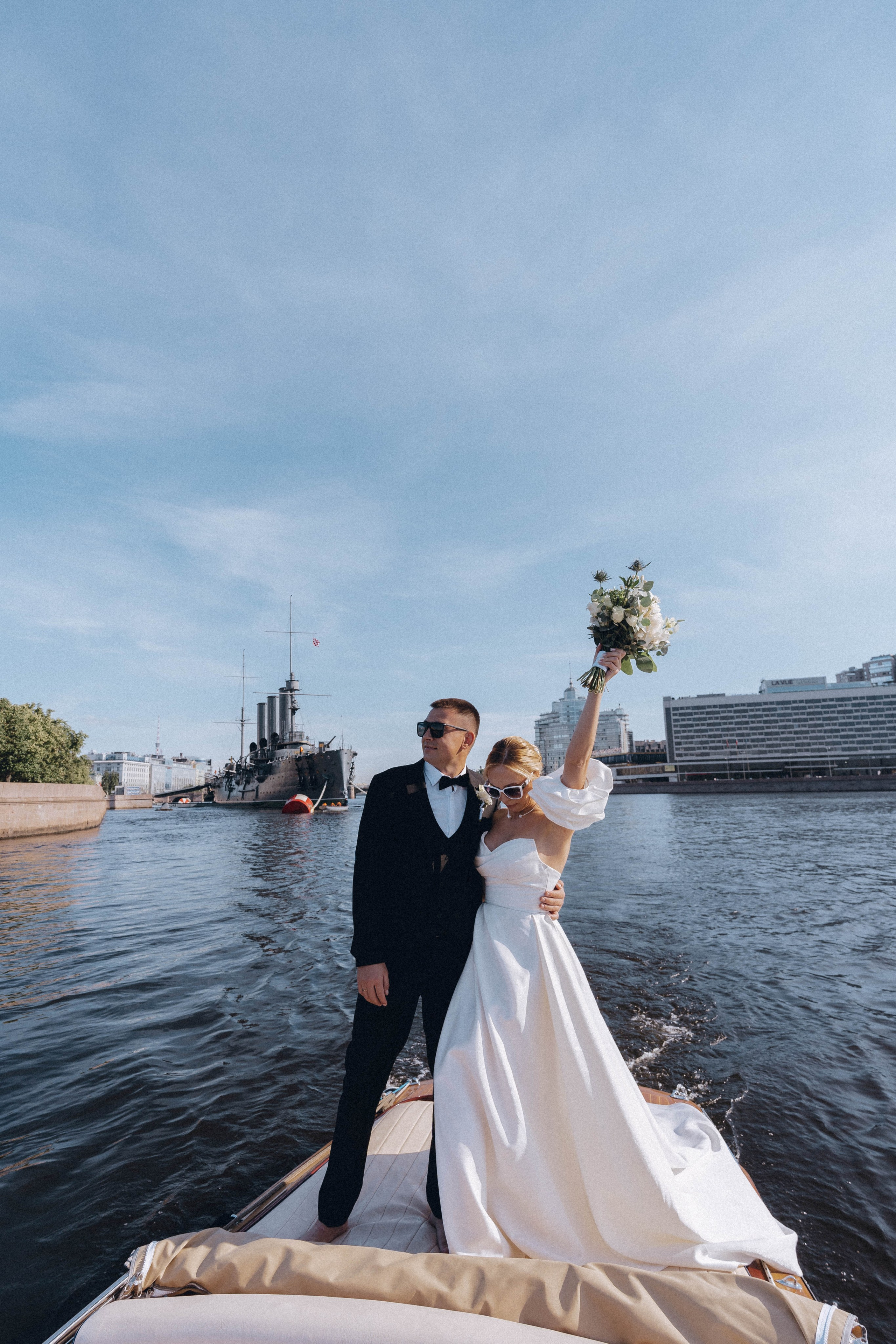СВАДЕНБНАЯ СЬЕМКА НА КАТЕРЕ ПО КАНАЛАМ САНКТ-ПЕТЕРБУРГА И В АКВАТОРИИ НЕВЫ. Профессиональный фотограф, Санкт-Петербург — Виктория Богомолова