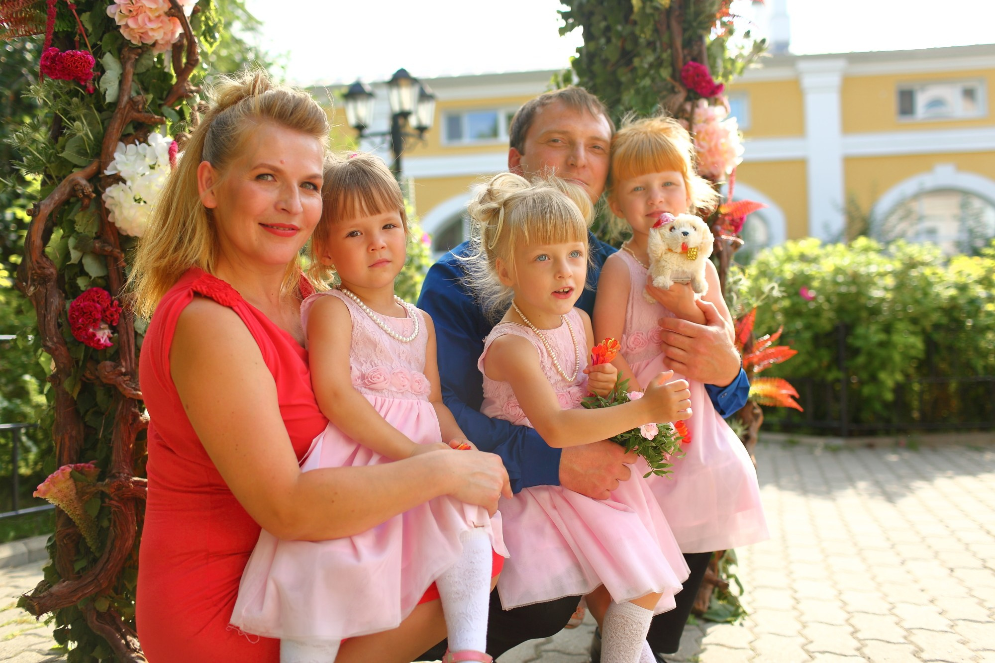 Выездная регистрация в красивом месте в Ярославле. Свадебный и репортажный фотограф в Ярославле и Санкт-Петербурге Роман Микрюков