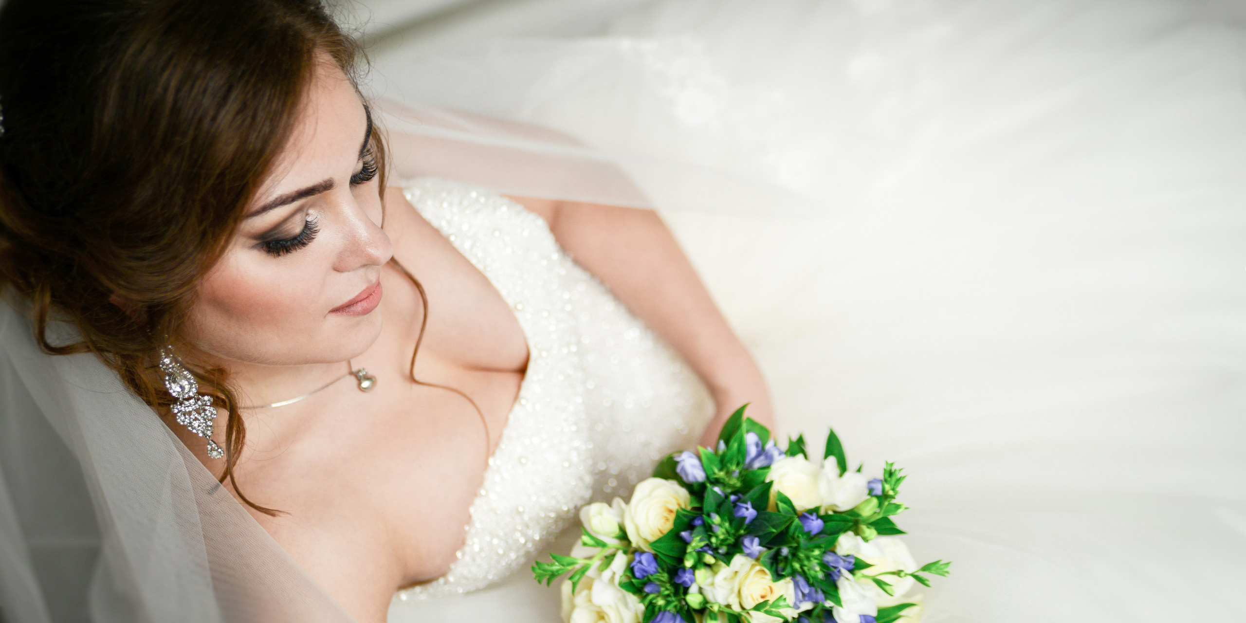 Свадебная Фотосессия в г. казани | Фотограф на Свадьбу в г. Казани Фотограф Садег Азарми тел. +79172288430 ✔ Сборы невесты и жениха✔ Утро невесты (детали, эмоции, подготовка)✔ Репортажная съёмка ЗАГСа и выездной регистрации✔ Свадебная прогулка✔ Фотосъёмка банкета и вечеринки✔ Креативные и тематические свадьбы✔ Свадьба на природе (лайфстайл)✔ Девичники и мальчишники