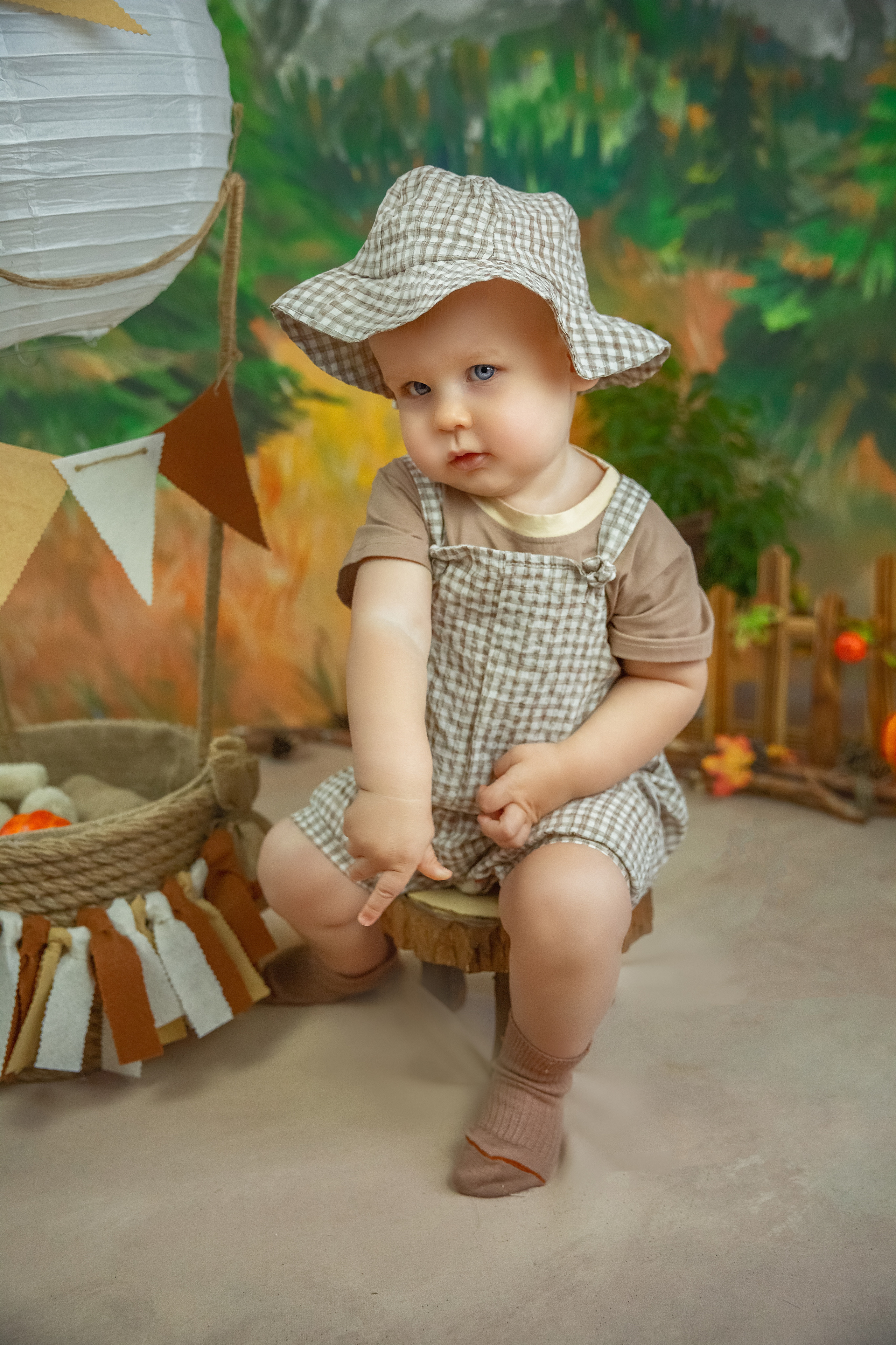 Осенняя съемка в студии для Максима. Семейный фотограф в Кургане