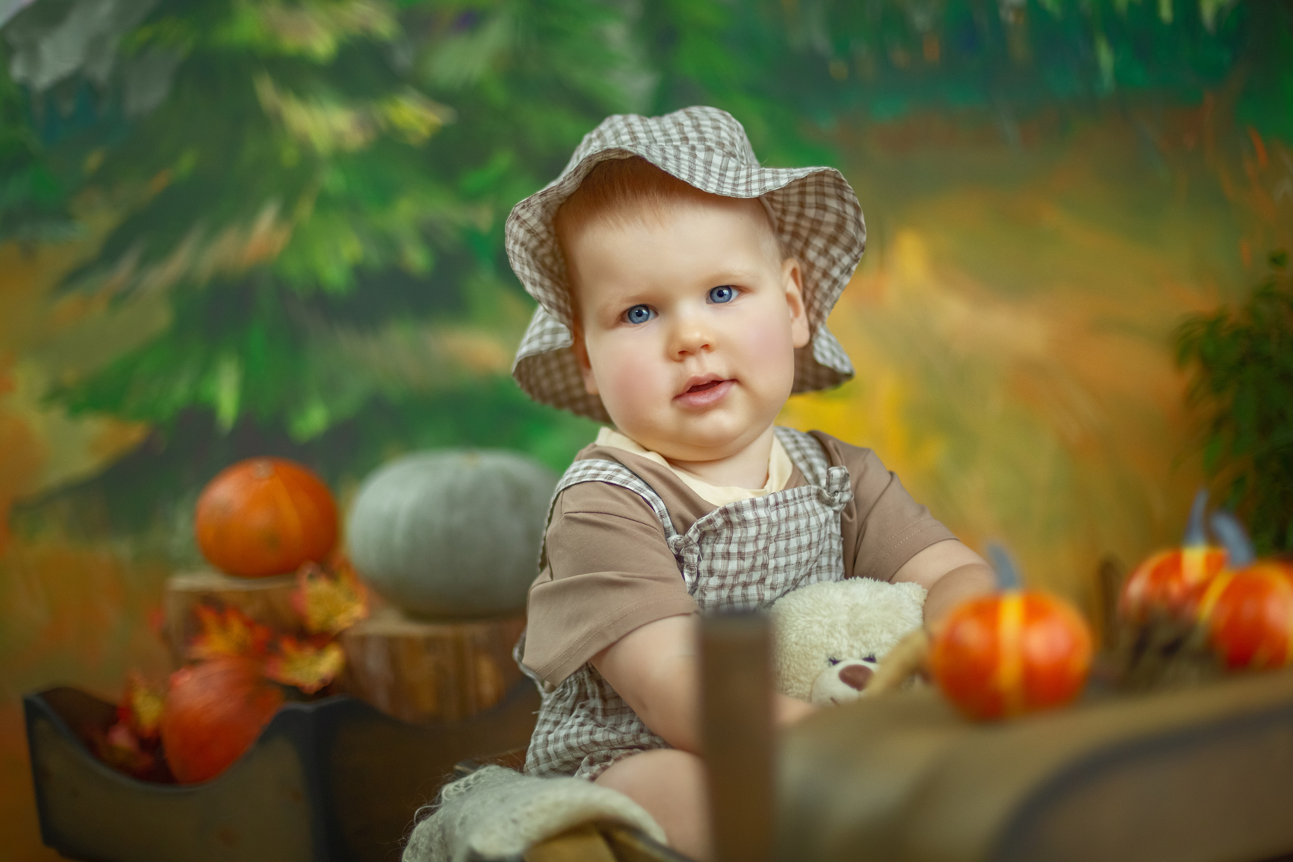 Осенняя съемка в студии для Максима. Семейный фотограф в Кургане