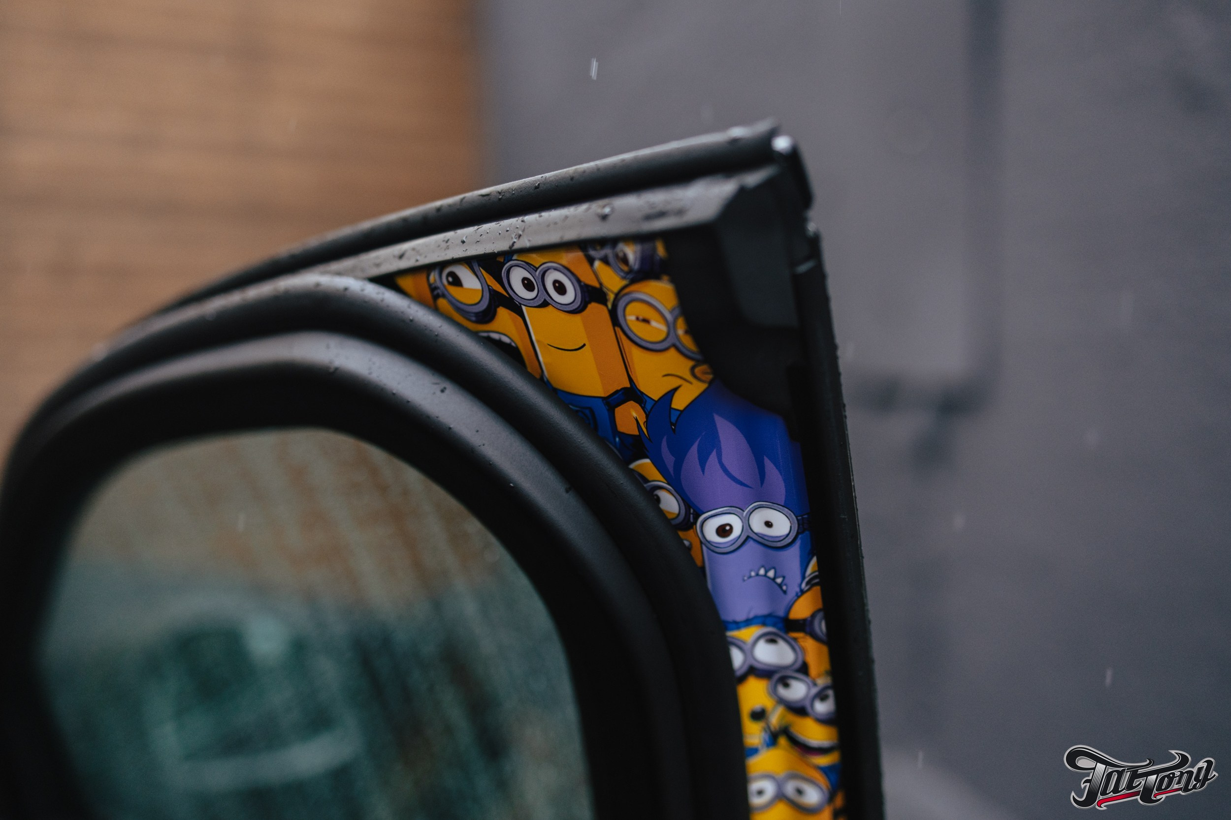 Alfa Romeo Giulia ремни безопасности с принтом и оклейка проемов. DeLorein