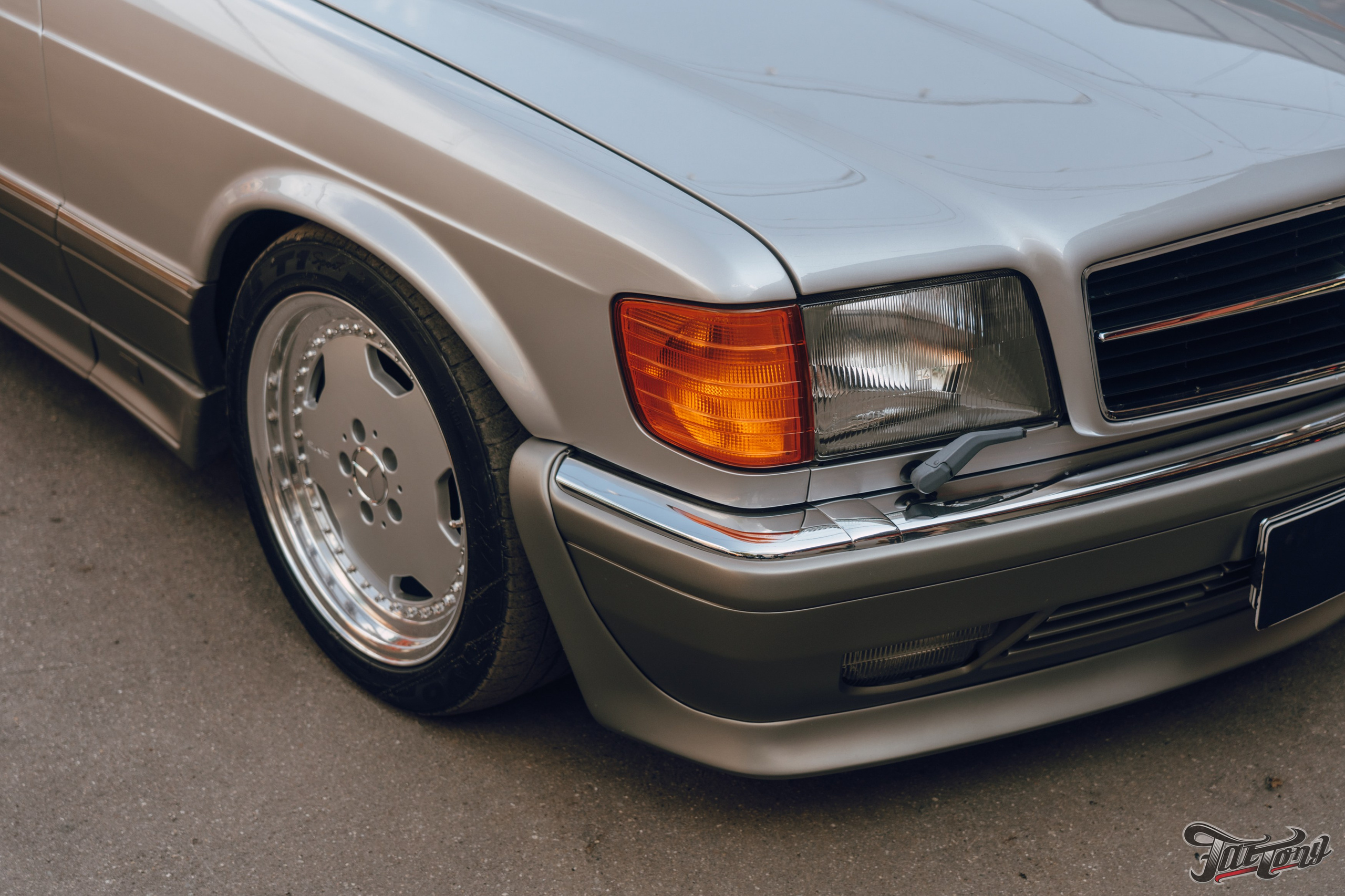 Mercedes c126 560 SEC шиномонтаж. DeLorein