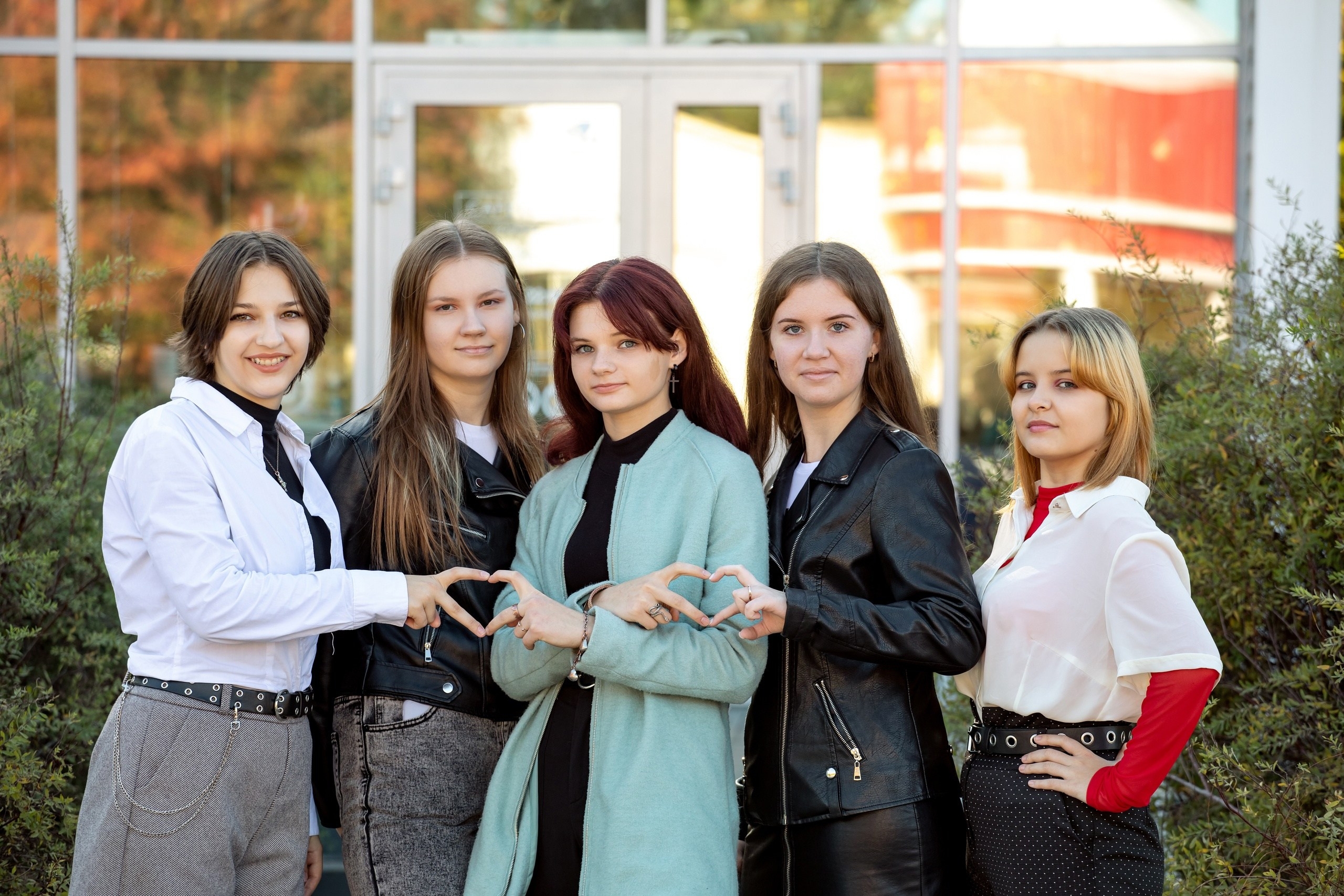 Фотосъемка на улице, в парке для школьников 9-х и 11-х классов. Выпускные альбомы Евгении Виноградовой г. Липецк