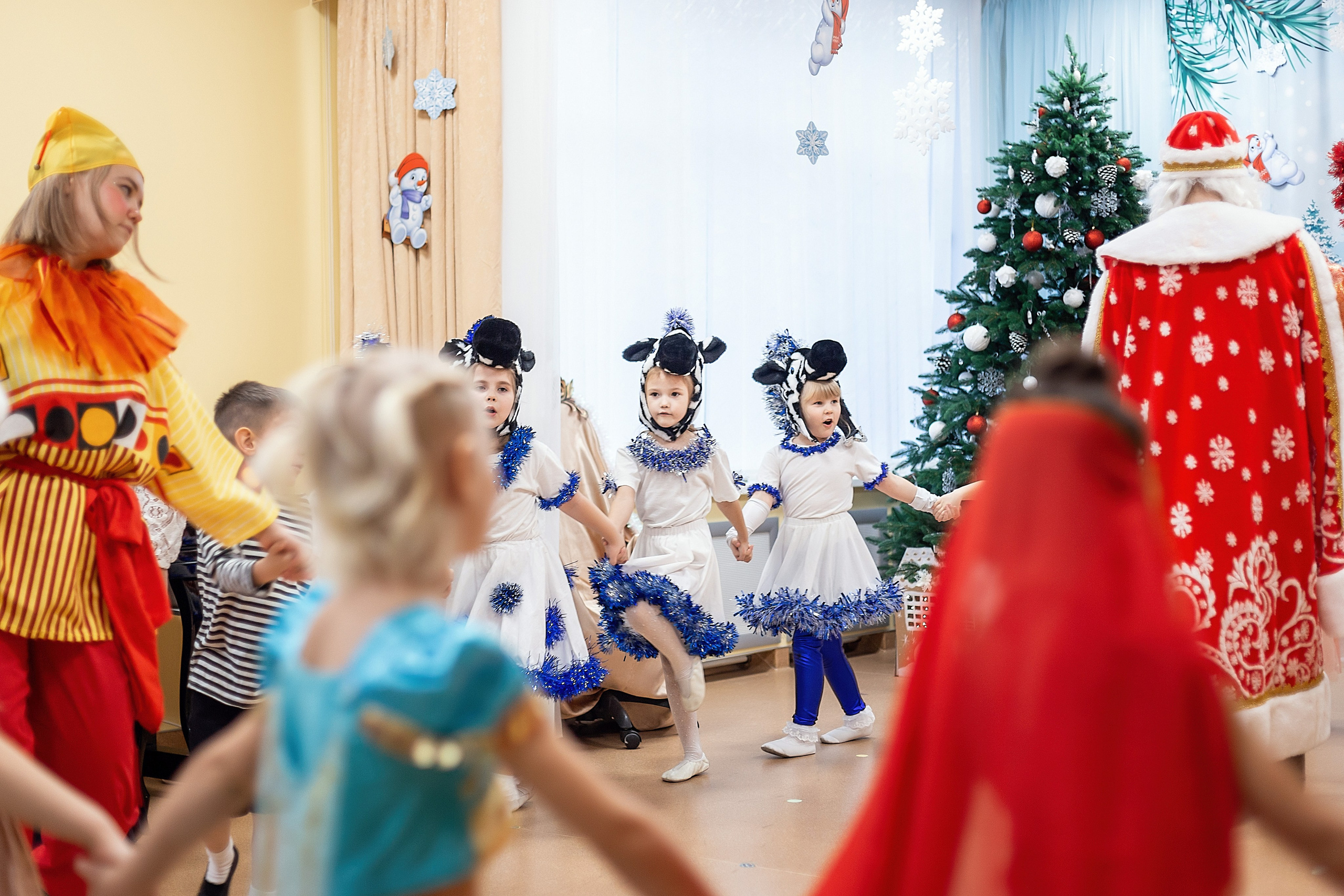 Утренник_"Веселый балаганчик» 2024. Семейный фотограф в Санкт-Петербурге