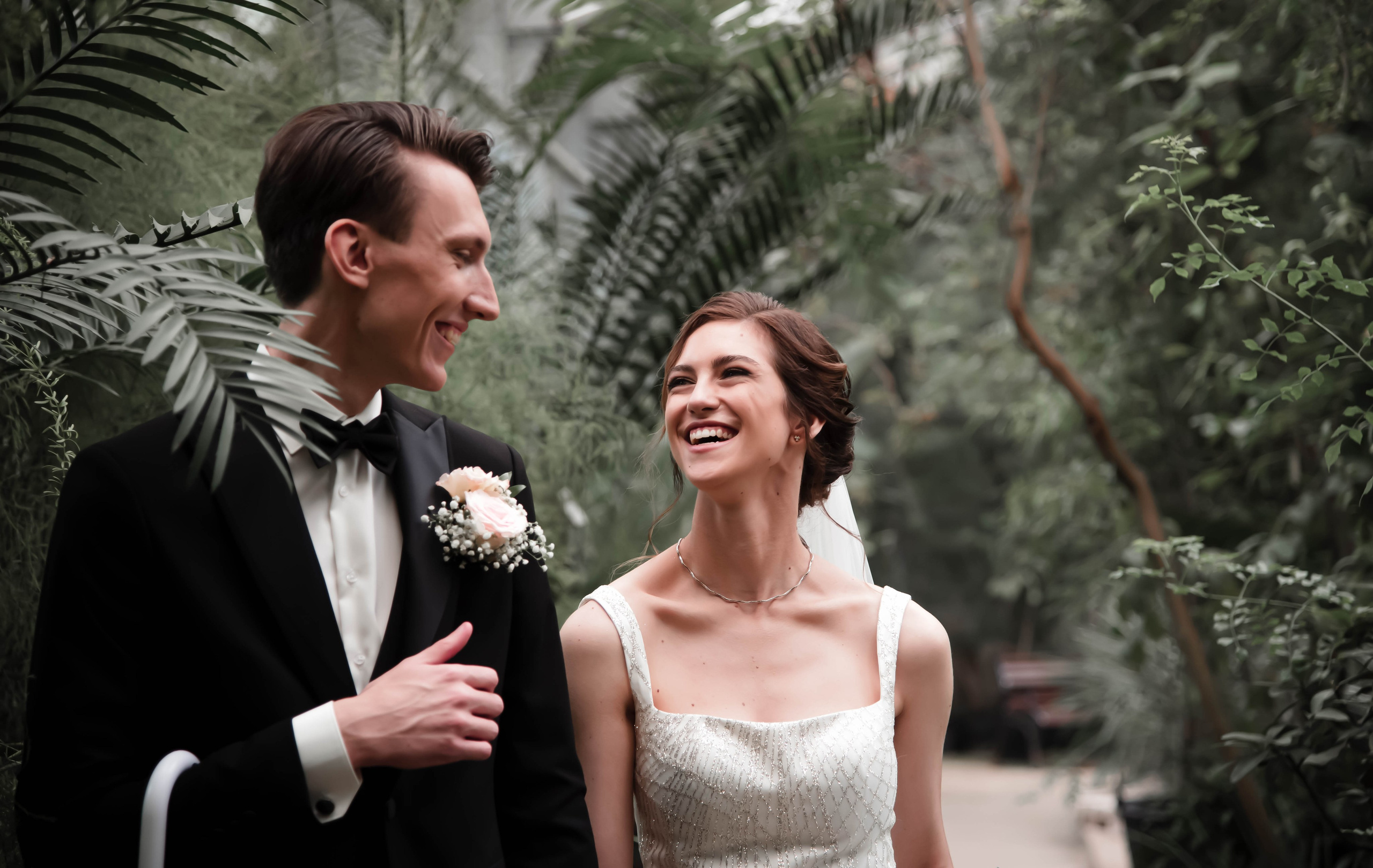 Свадебная фотосессия в Ботаническом саду. Свадебный фотограф Вера Климова