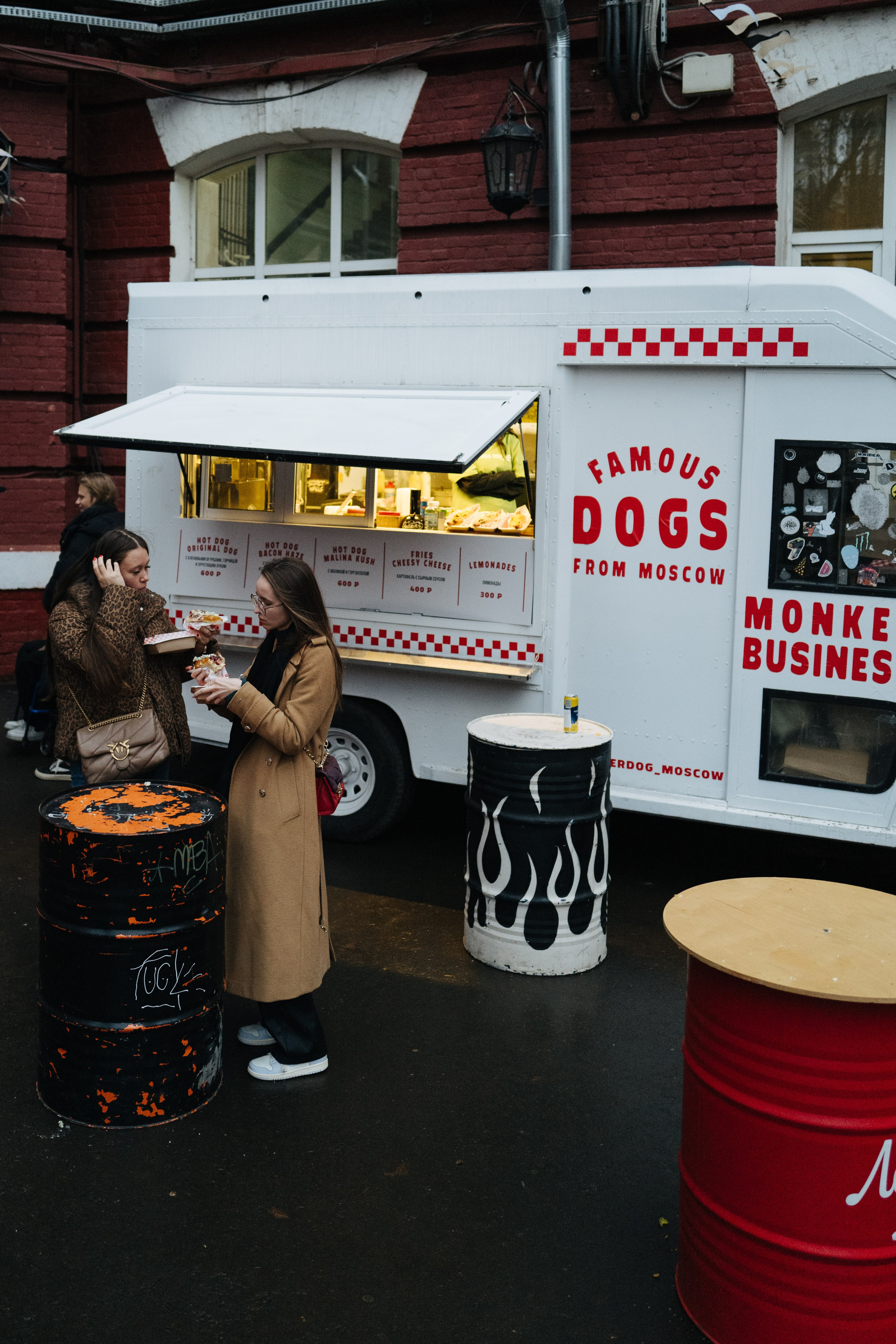 16 ноября 2024 в пространстве «Кристалл» / фото Валерий Белобеев. Фотоотчеты «Ламбада-маркета»
