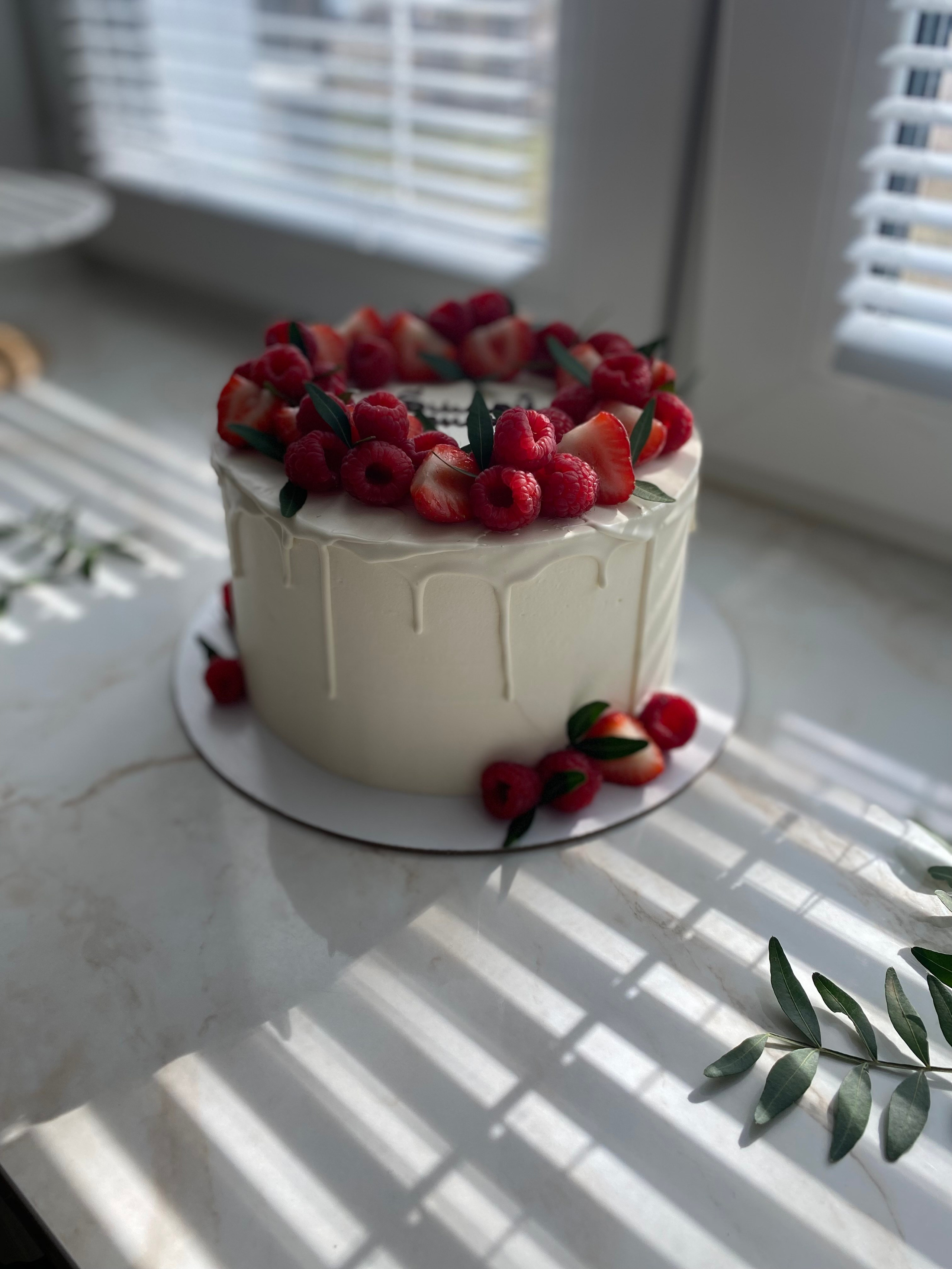 Торты на любой повод. Торты и десерты на заказ