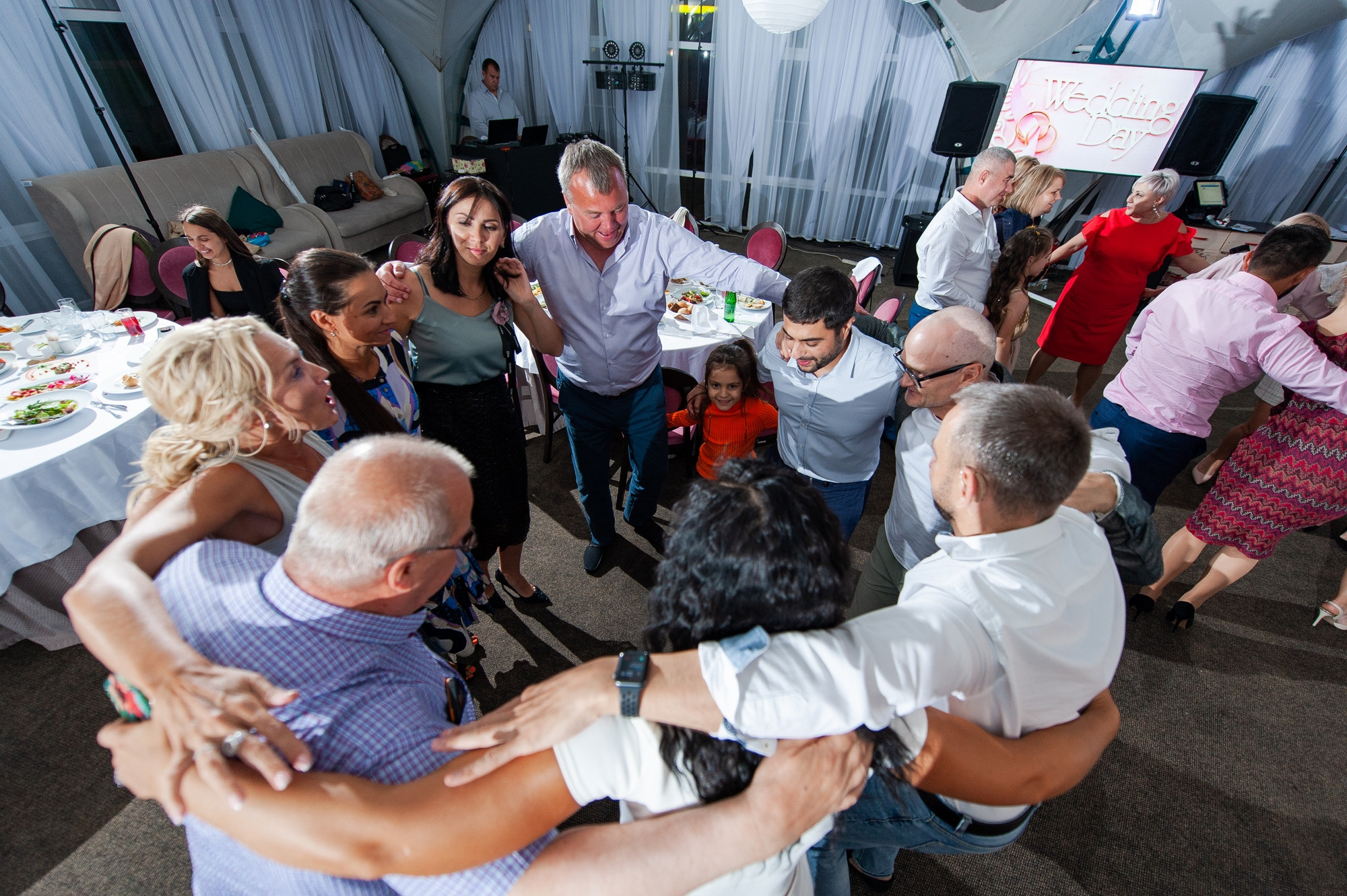 Банкет в шатре Шато. Свадебный и семейный фотограф в Омске Мормулев Михаил