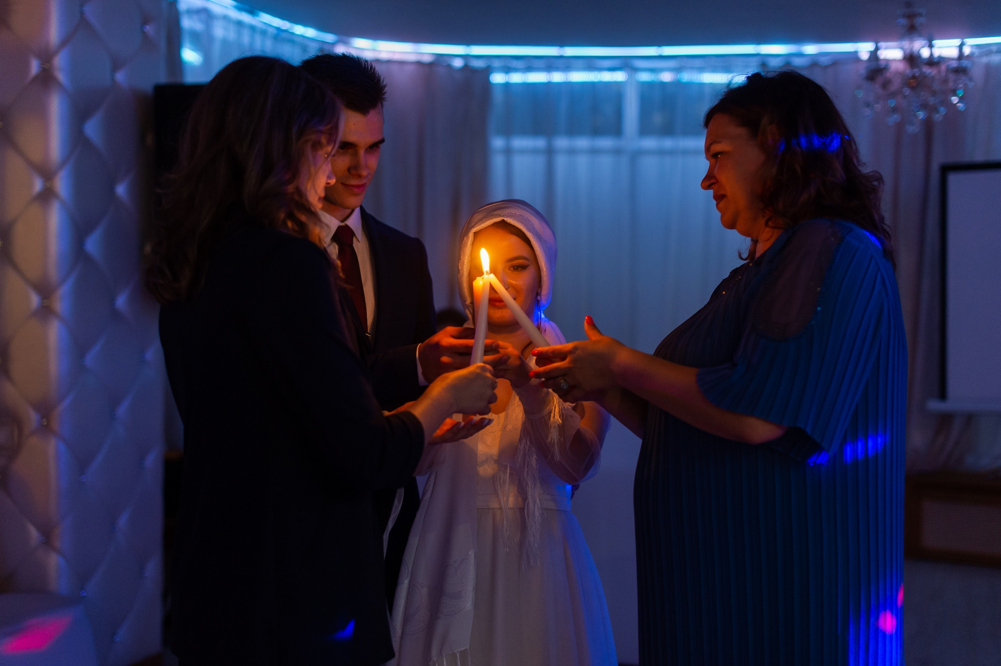 «Help me» :). Свадебный и семейный фотограф в Омске Мормулев Михаил