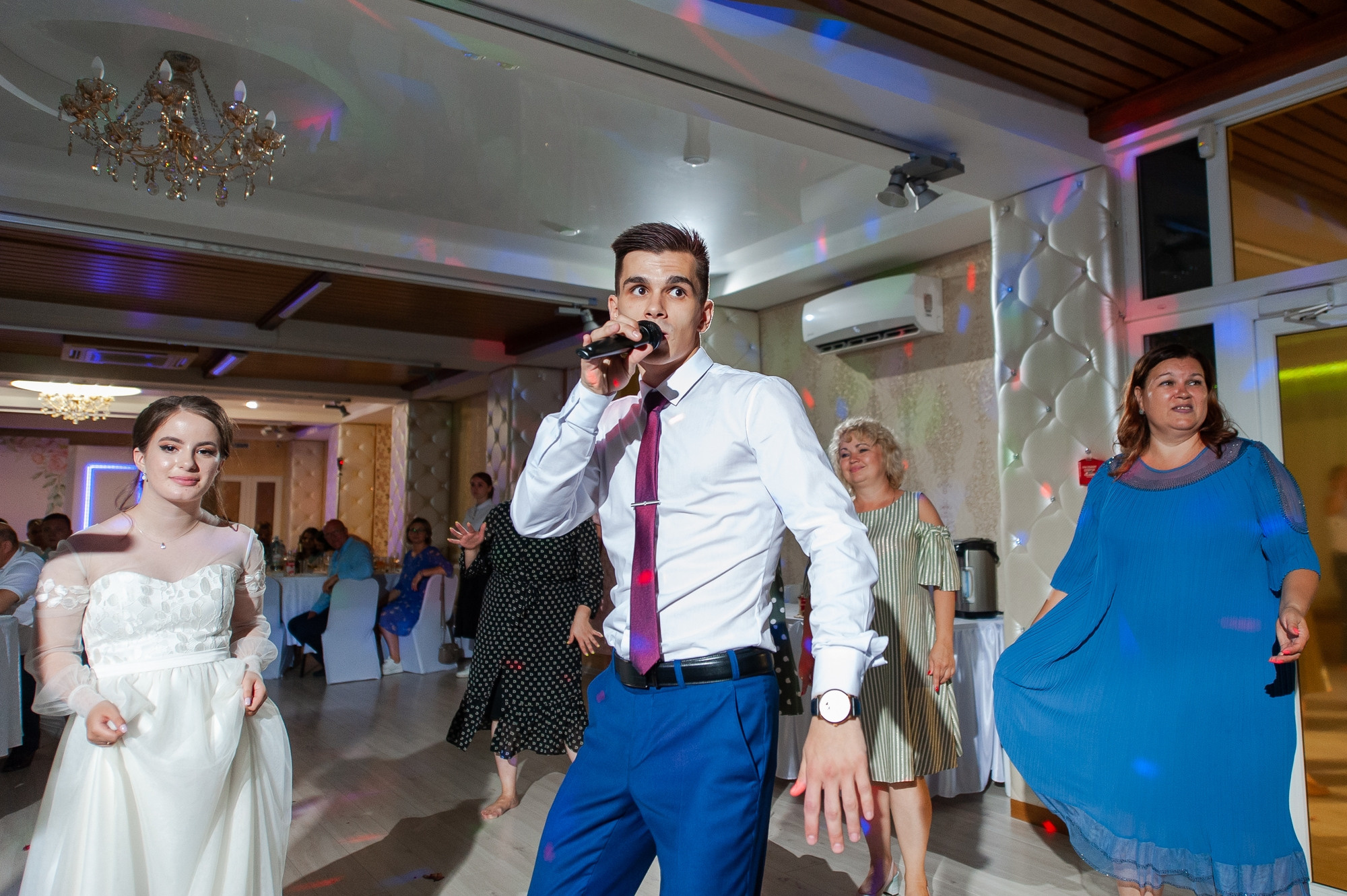 «Help me» :). Свадебный и семейный фотограф в Омске Мормулев Михаил