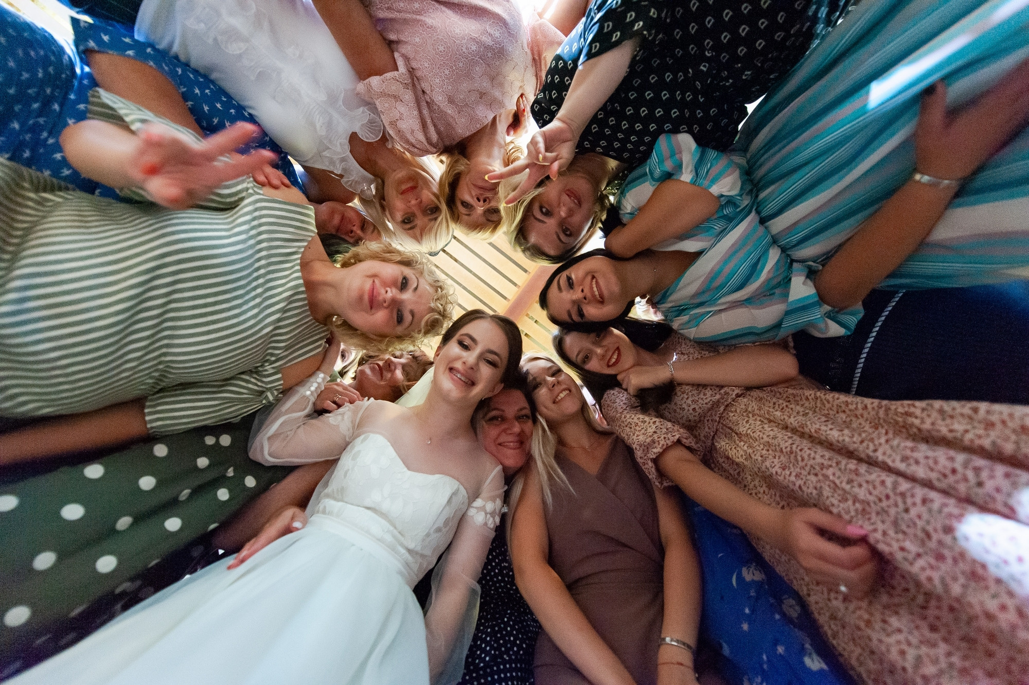 «Help me» :). Свадебный и семейный фотограф в Омске Мормулев Михаил