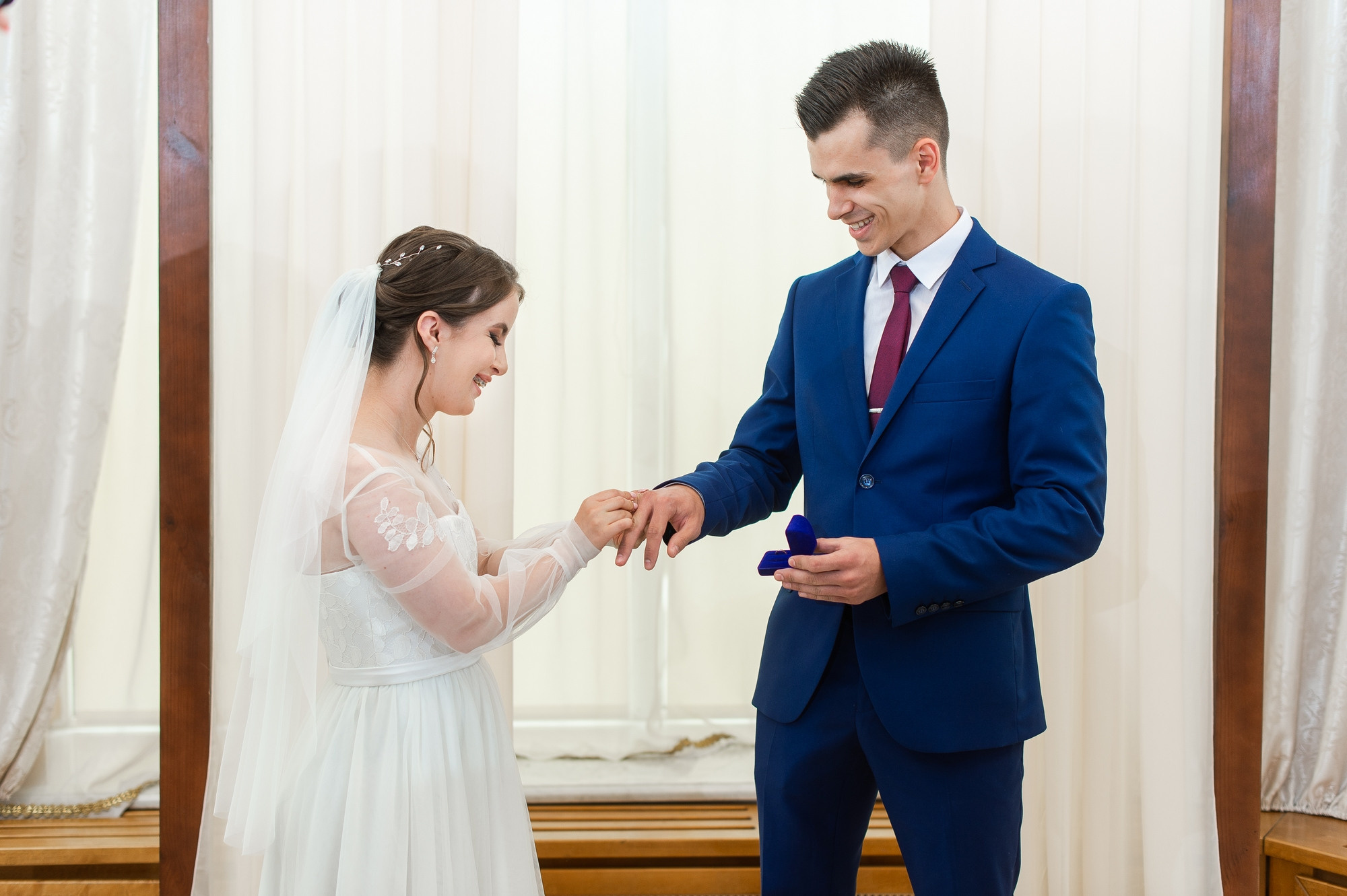 «Help me» :). Свадебный и семейный фотограф в Омске Мормулев Михаил