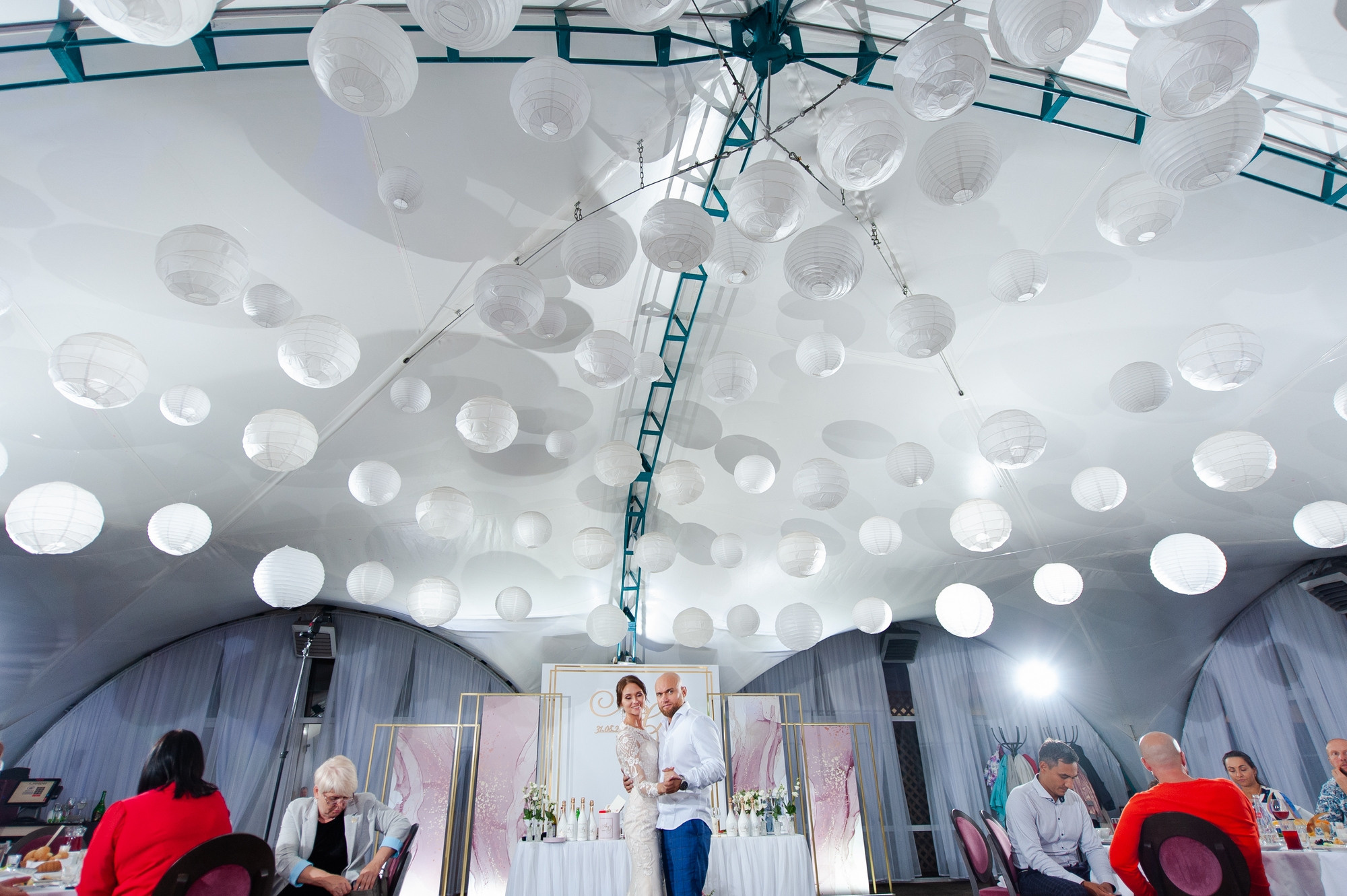 Банкет в шатре Шато. Свадебный и семейный фотограф в Омске Мормулев Михаил