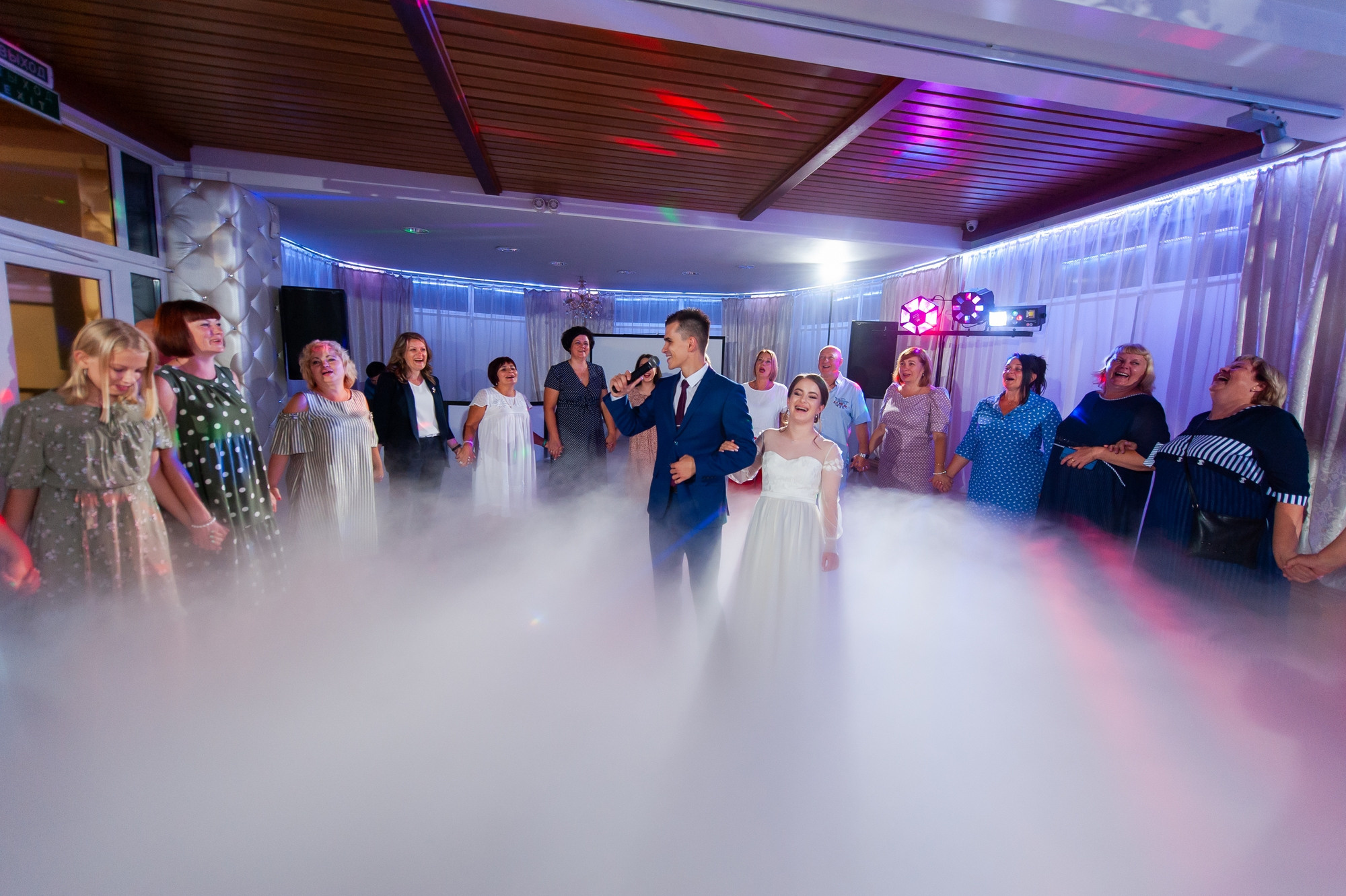 «Help me» :). Свадебный и семейный фотограф в Омске Мормулев Михаил