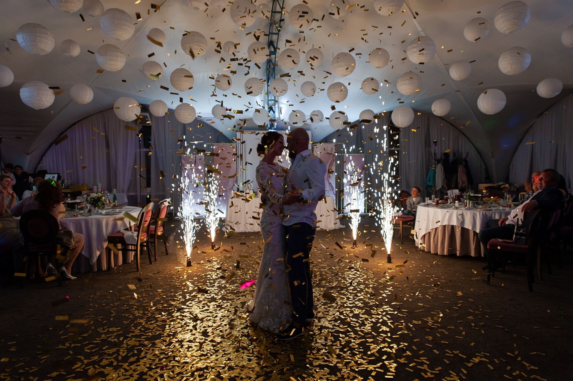 Банкет в шатре Шато. Свадебный и семейный фотограф в Омске Мормулев Михаил