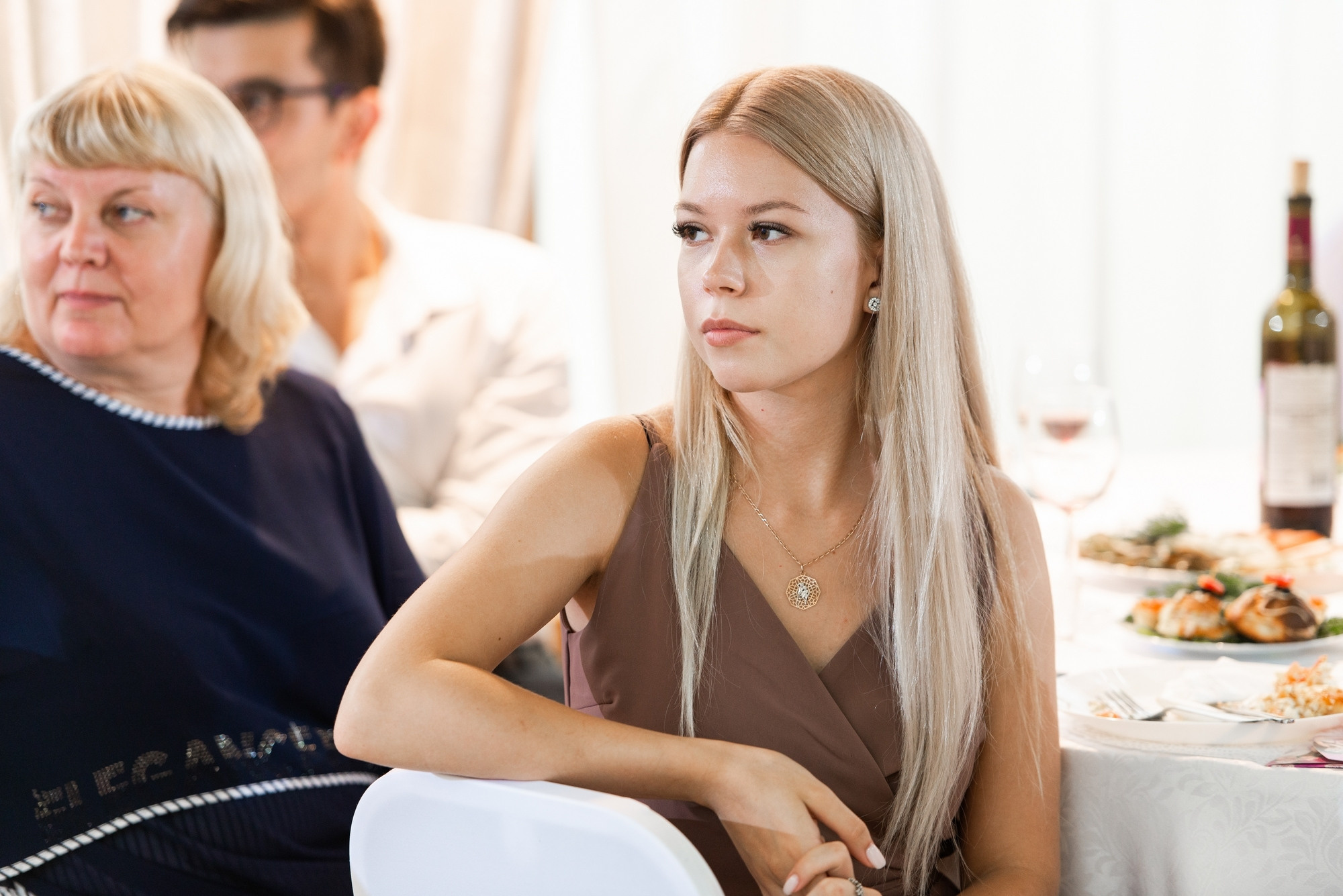 «Help me» :). Свадебный и семейный фотограф в Омске Мормулев Михаил