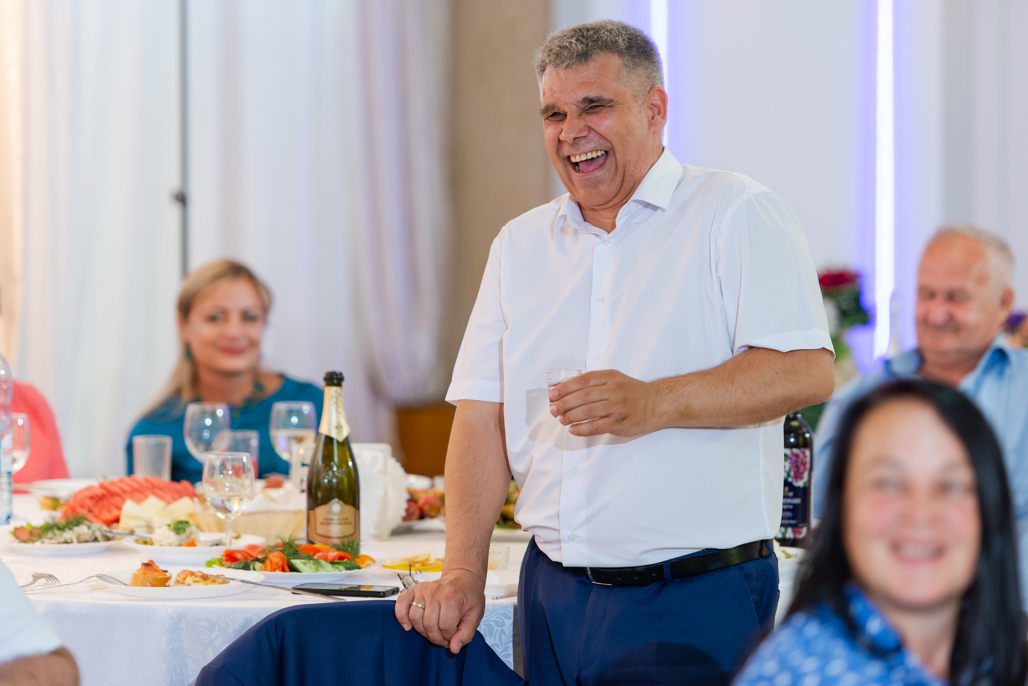 «Help me» :). Свадебный и семейный фотограф в Омске Мормулев Михаил