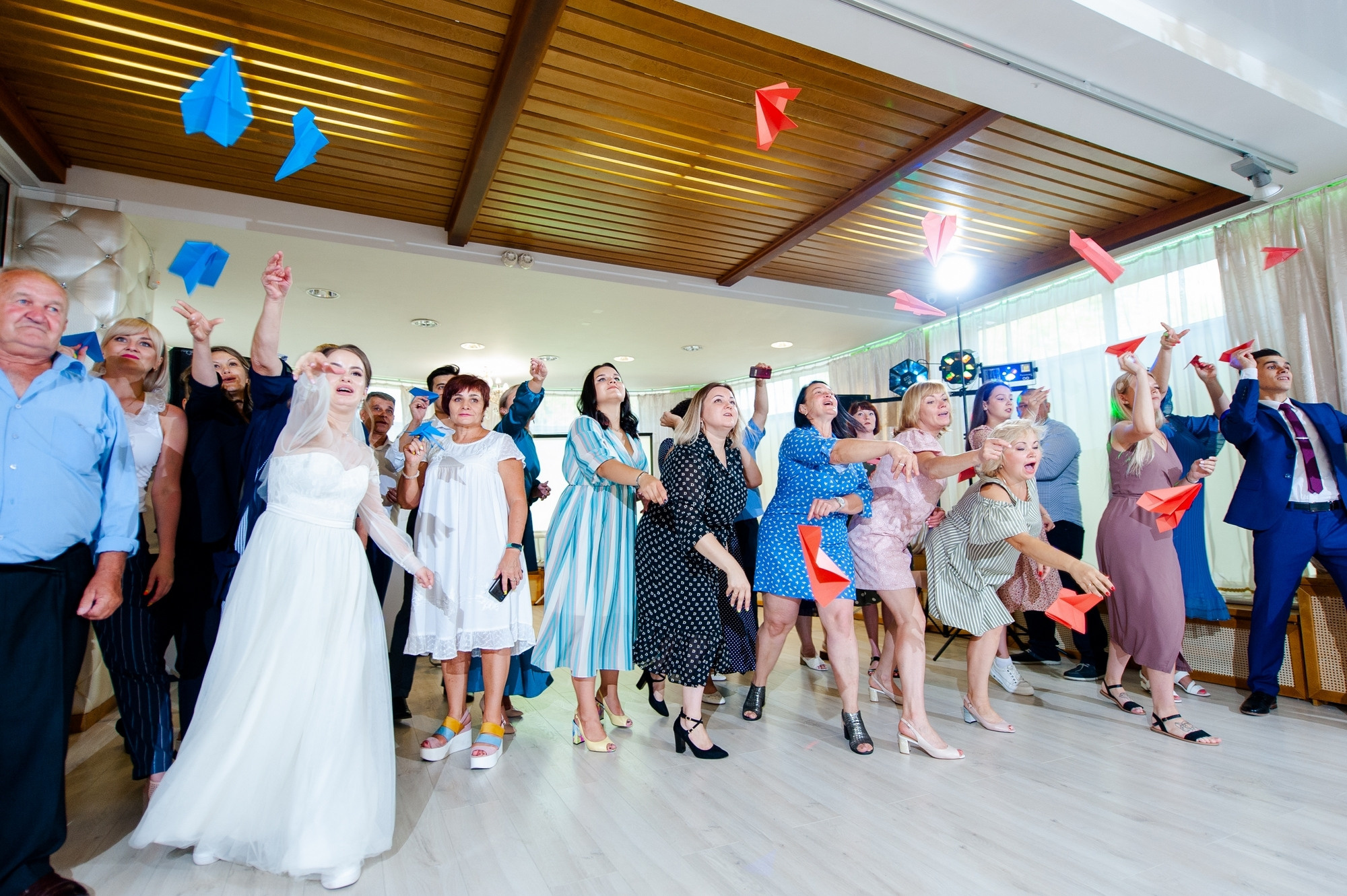 «Help me» :). Свадебный и семейный фотограф в Омске Мормулев Михаил