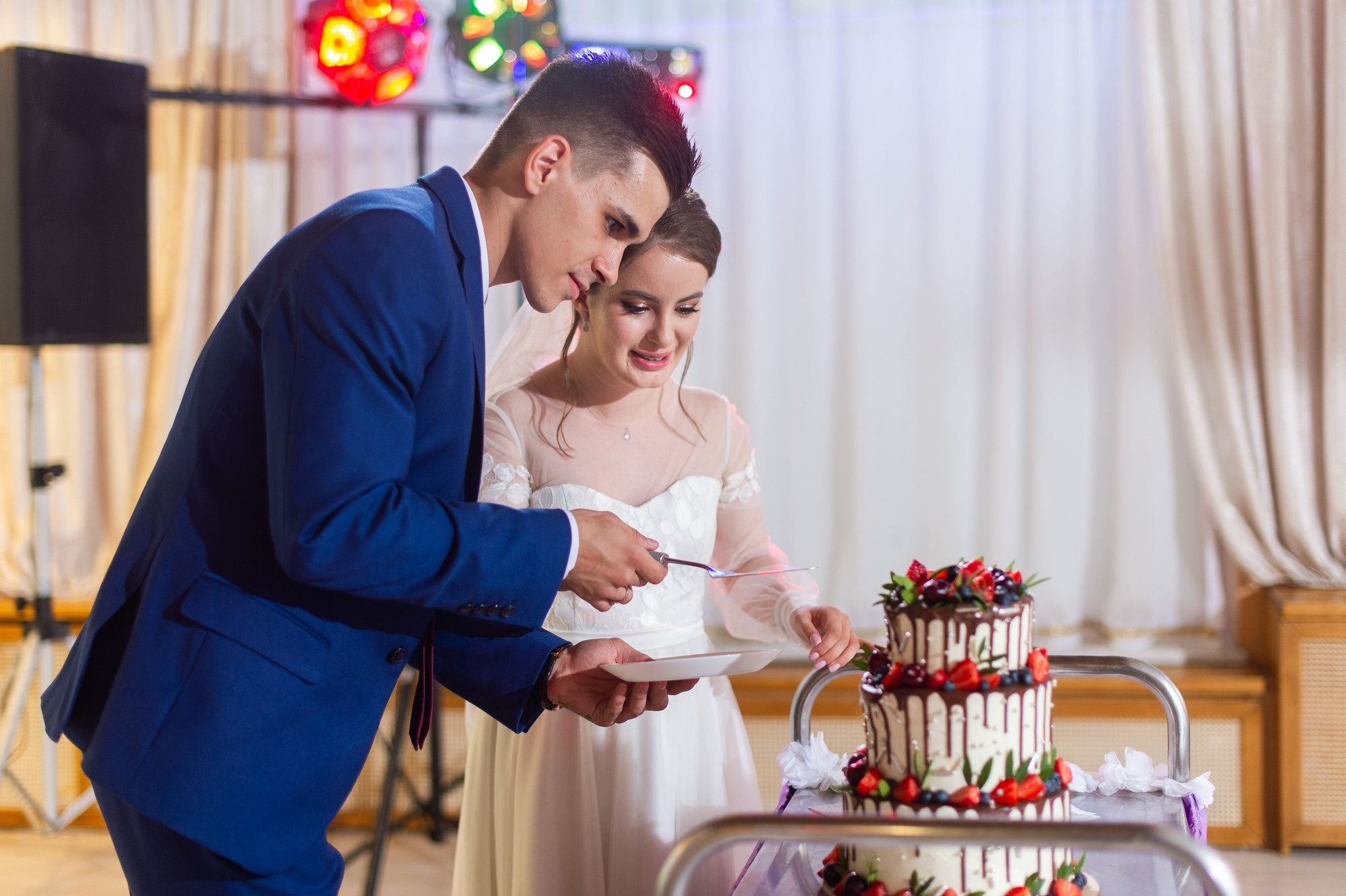 «Help me» :). Свадебный и семейный фотограф в Омске Мормулев Михаил