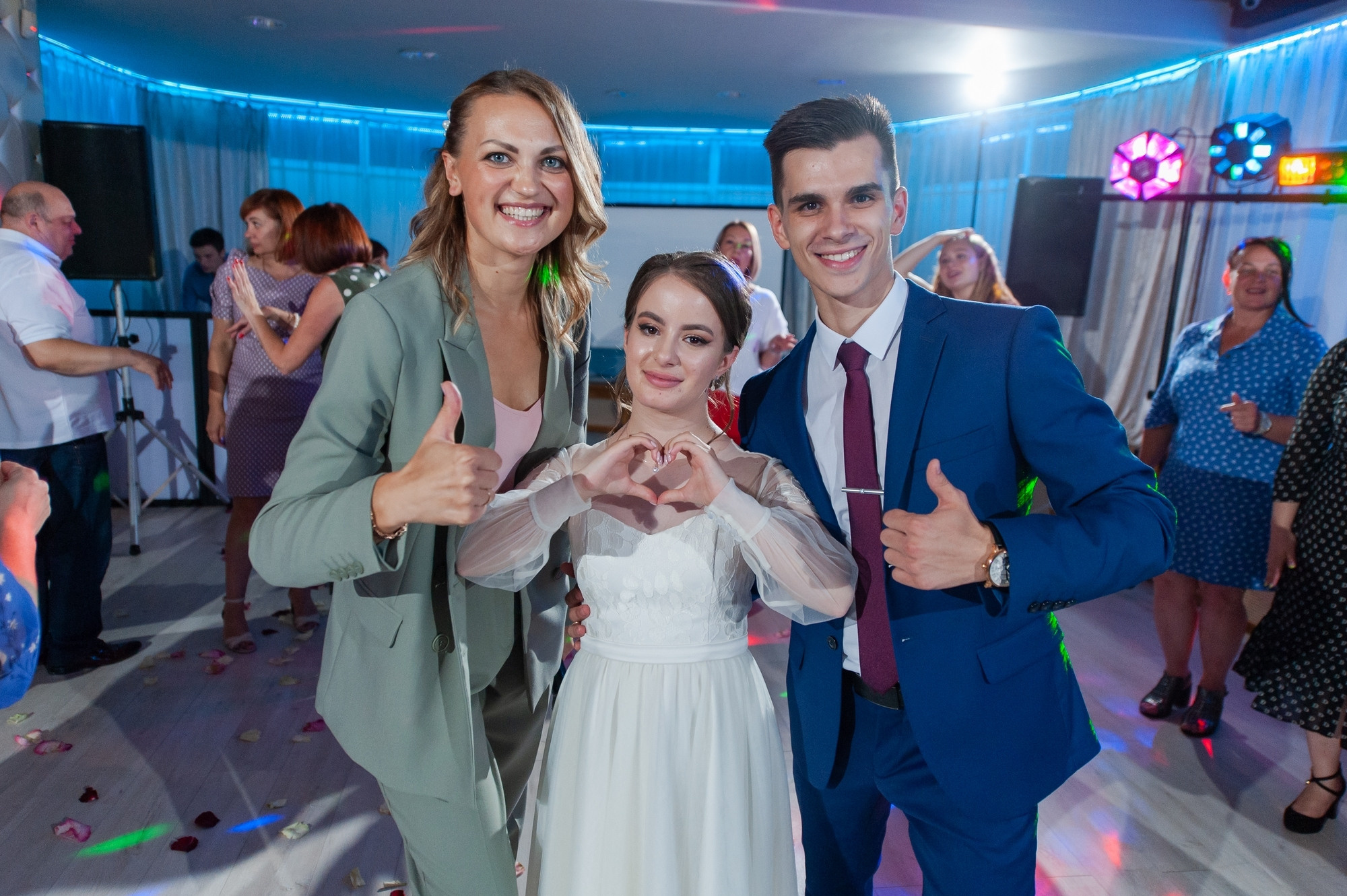 «Help me» :). Свадебный и семейный фотограф в Омске Мормулев Михаил