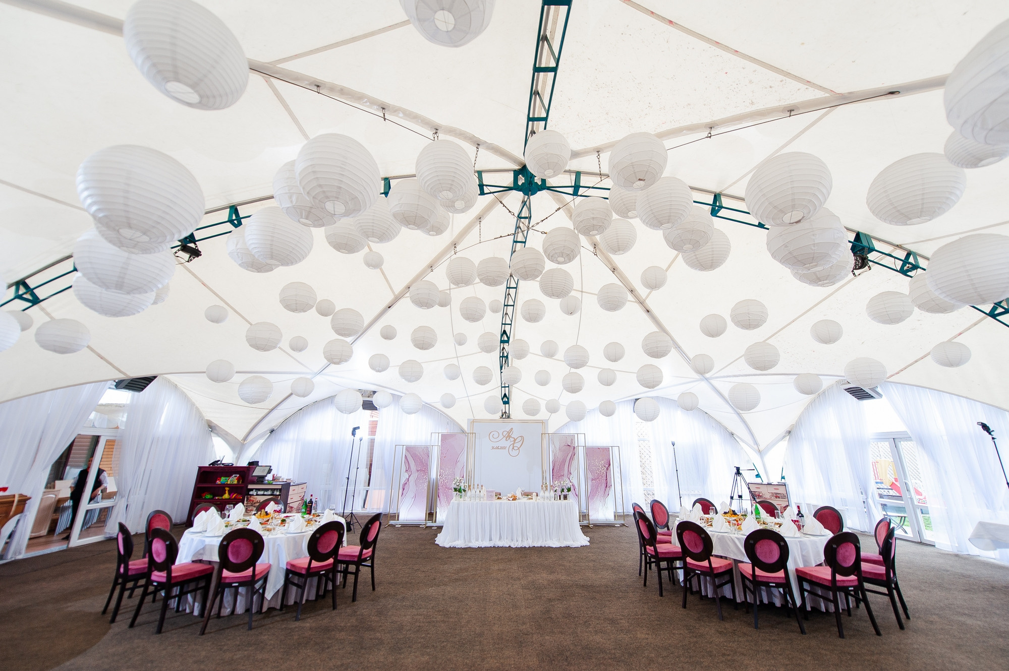 Банкет в шатре Шато. Свадебный и семейный фотограф в Омске Мормулев Михаил