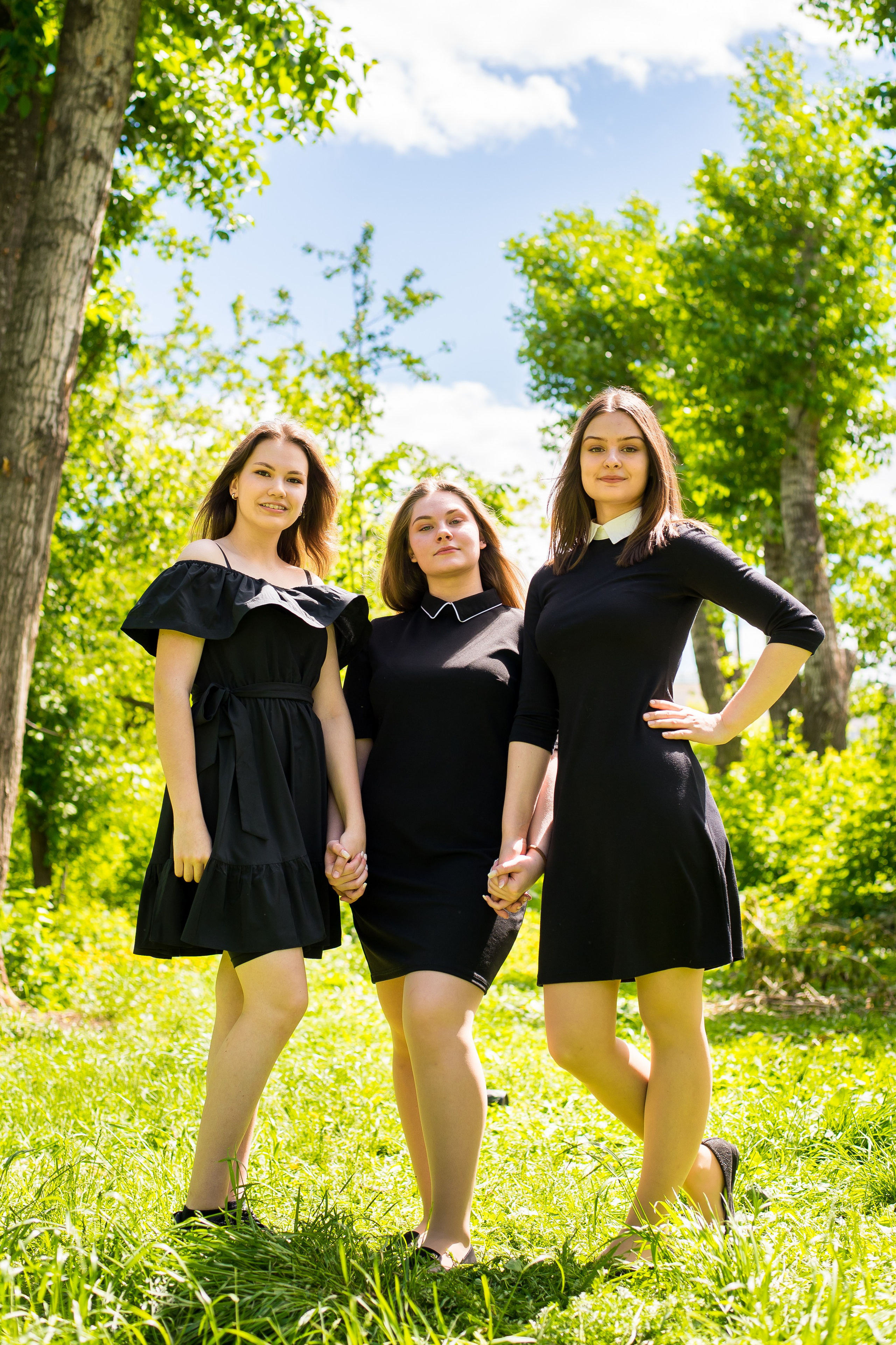 В школьном дворе, парке. Детский фотограф в Екатеринбурге и Берёзовском Евгений Кондаков