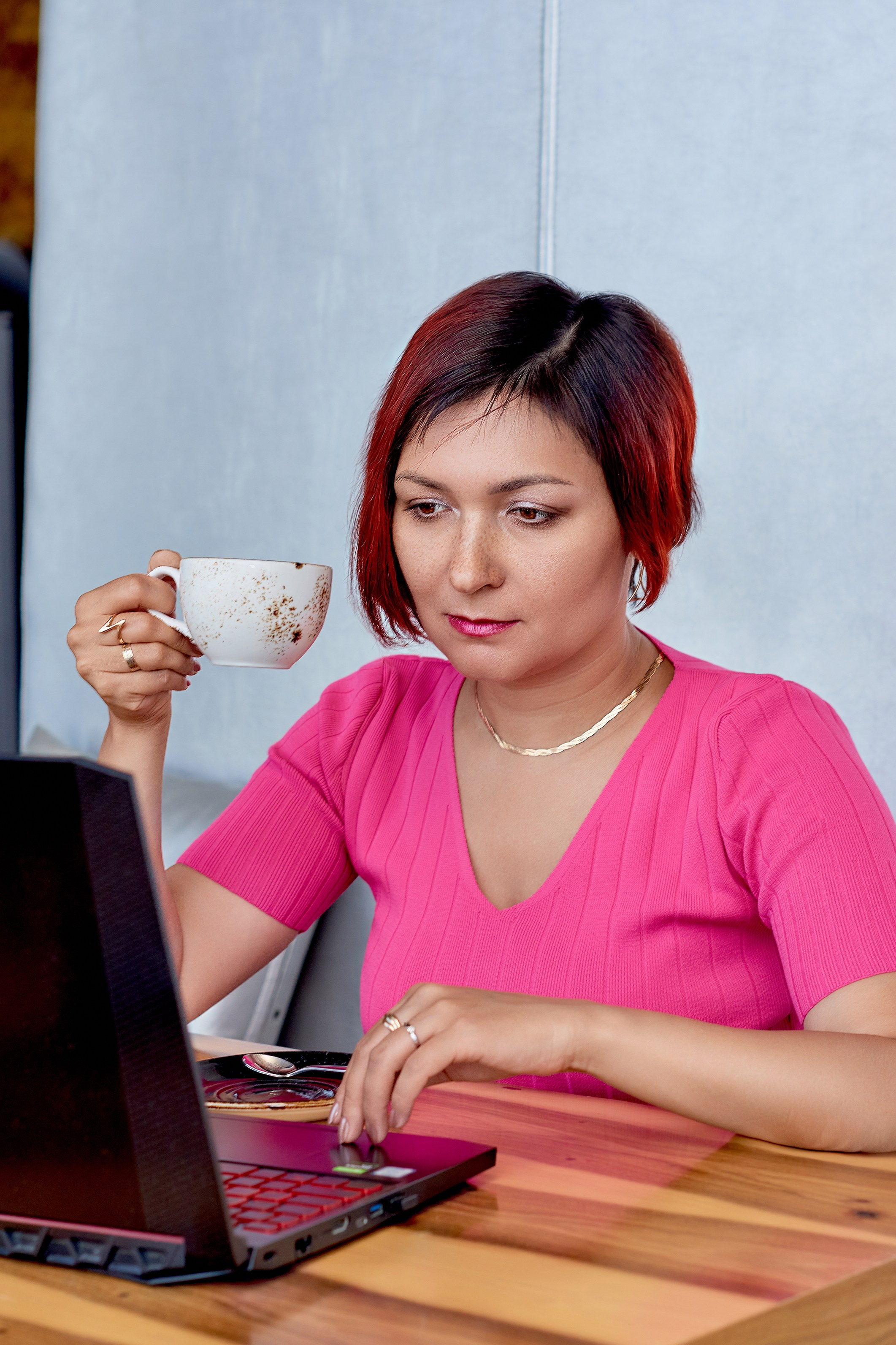 Альбина. Съёмка в ресторане. Фотограф в Магнитогорске Татьяна Лоскутова