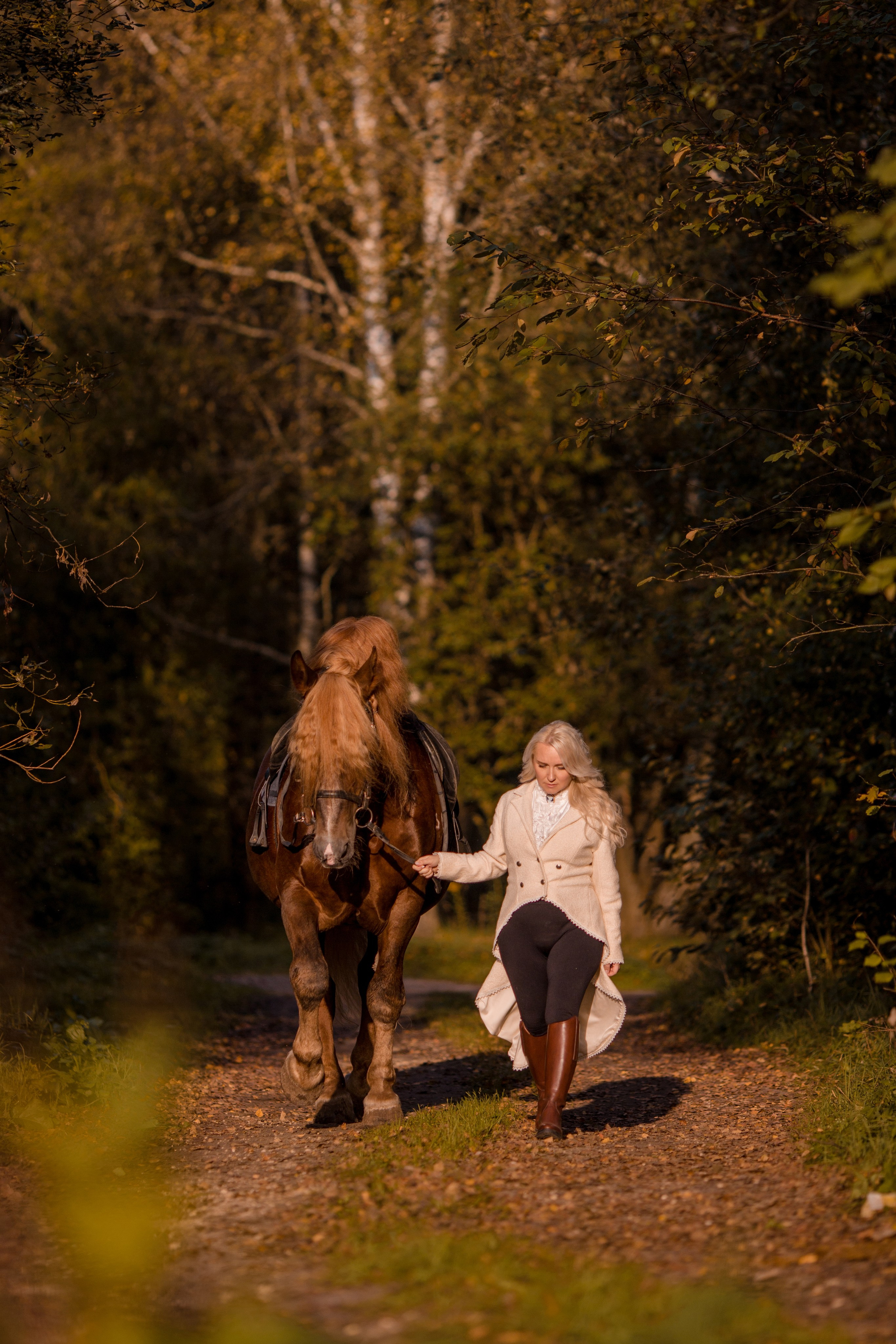 Осенняя фотосессия в костюме амазонка