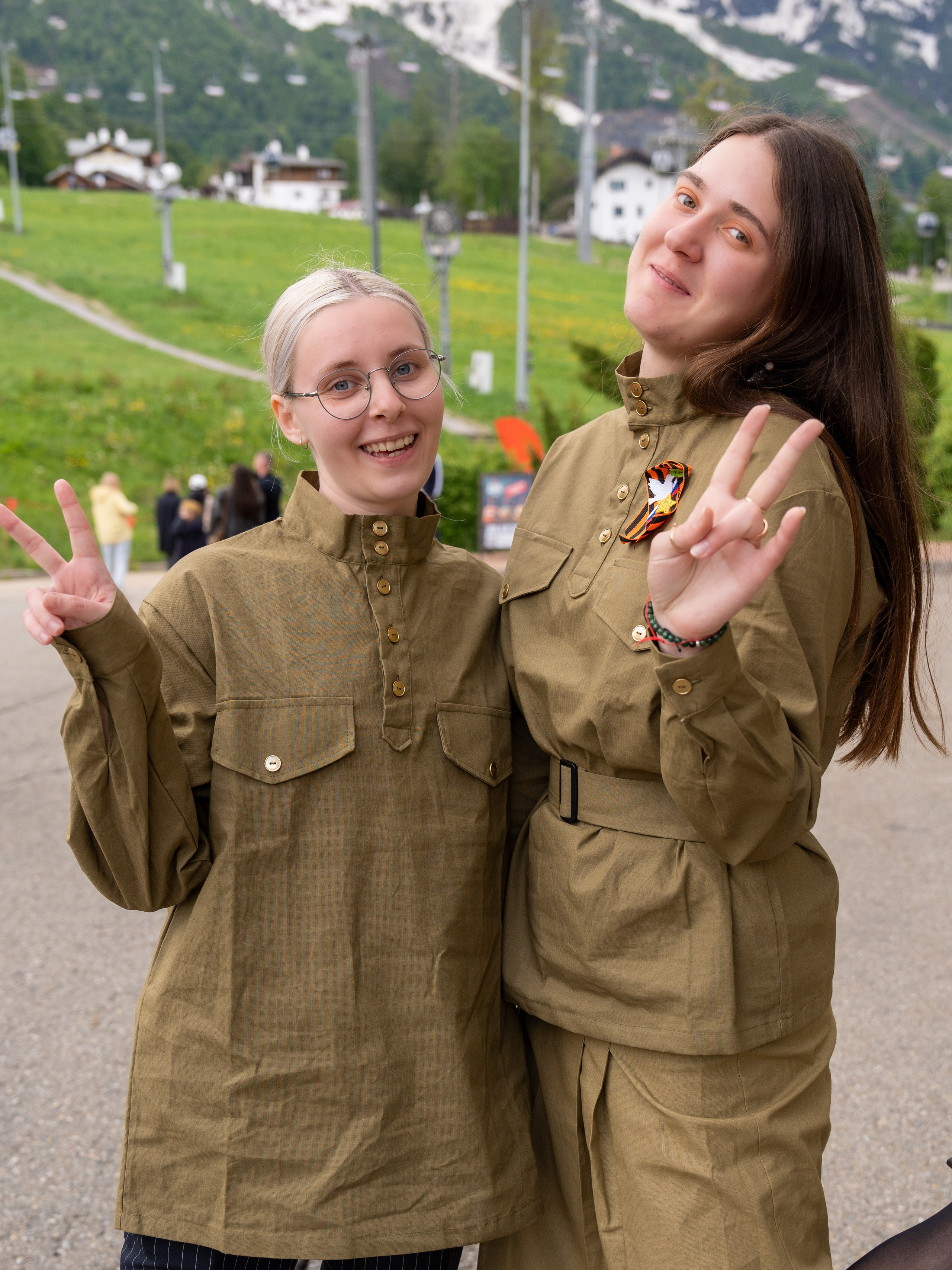 Шествие бессмертного полка 9 мая 2024 Rosa Springs. Репортажный фотограф в Красной Поляне и Сочи Павлюченко Екатерина