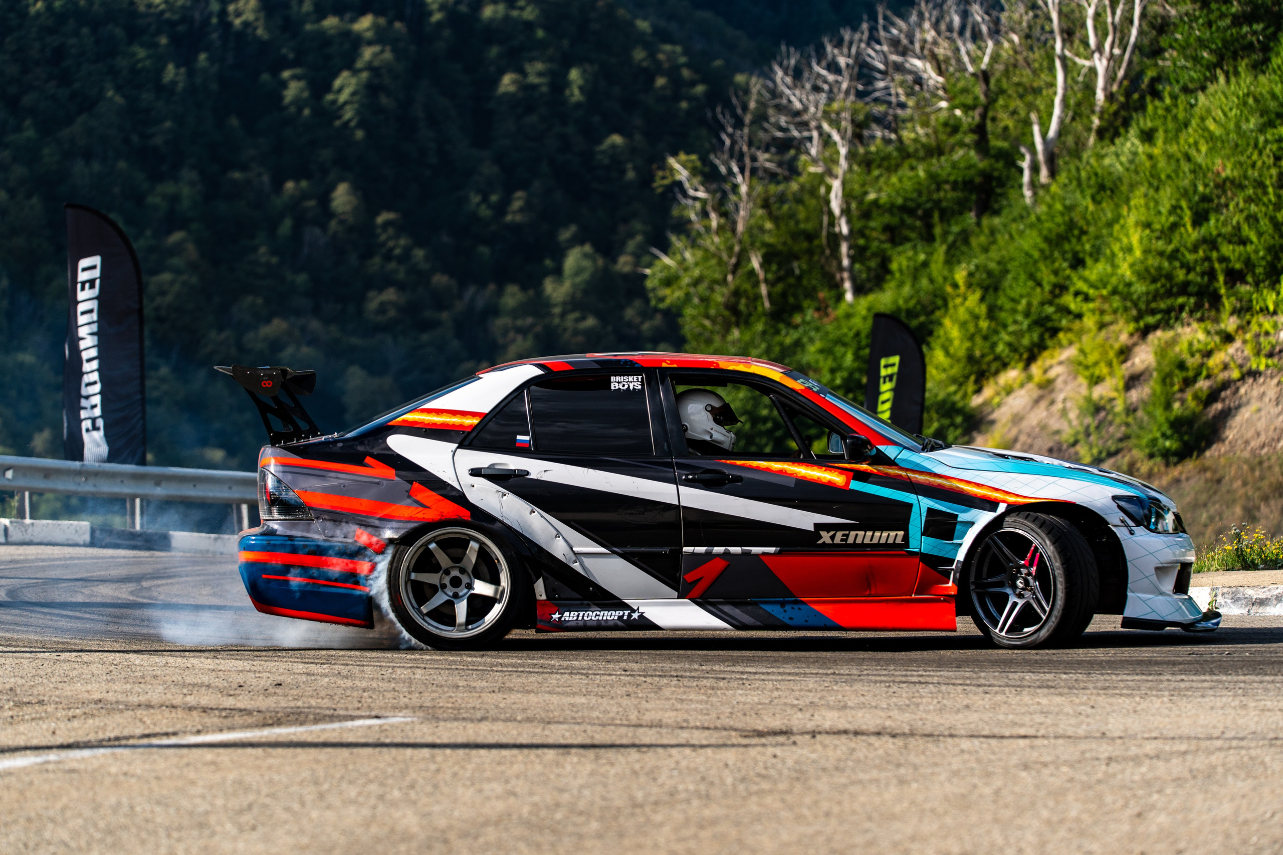 Автомобильные дрифт-гонки в рамках фестиваля Grounded 2024. Репортажный фотограф в Красной Поляне и Сочи Павлюченко Екатерина