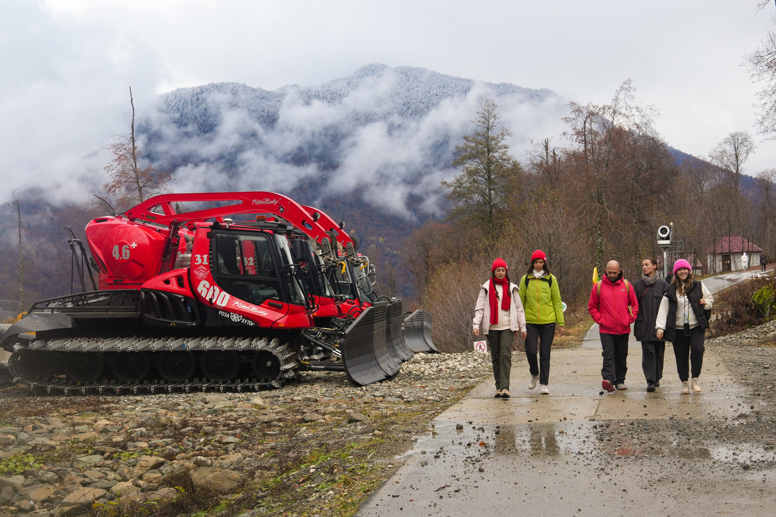 MICE мероприятие — хайкинг на курорте Роза Хутор. Репортажный фотограф в Красной Поляне и Сочи Павлюченко Екатерина