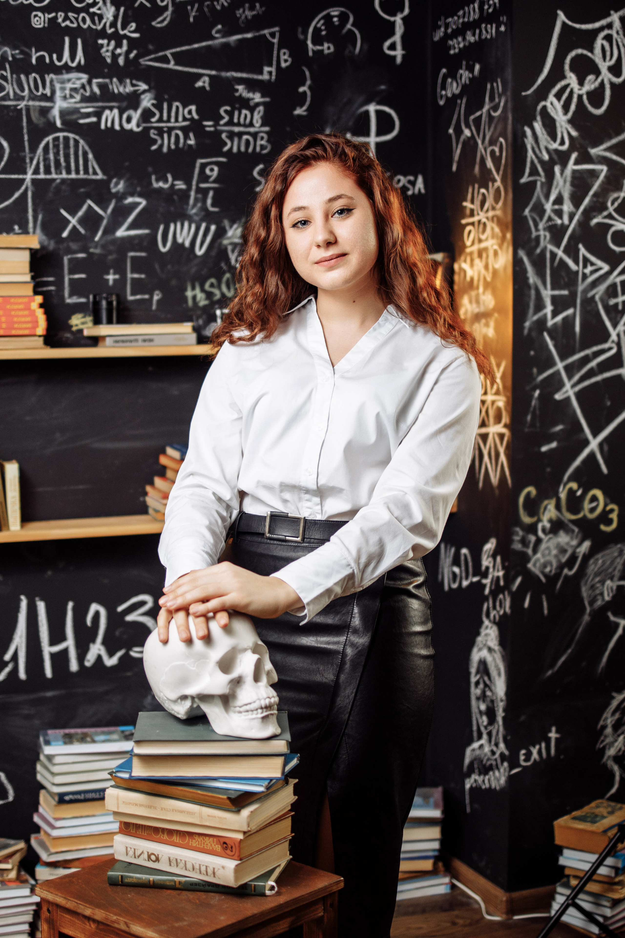 Студия школьной фотографии. Фотостудия выпускных альбомов в Твери. Студия школьной фотографии в Твери. Выпускные альбомы в Твери