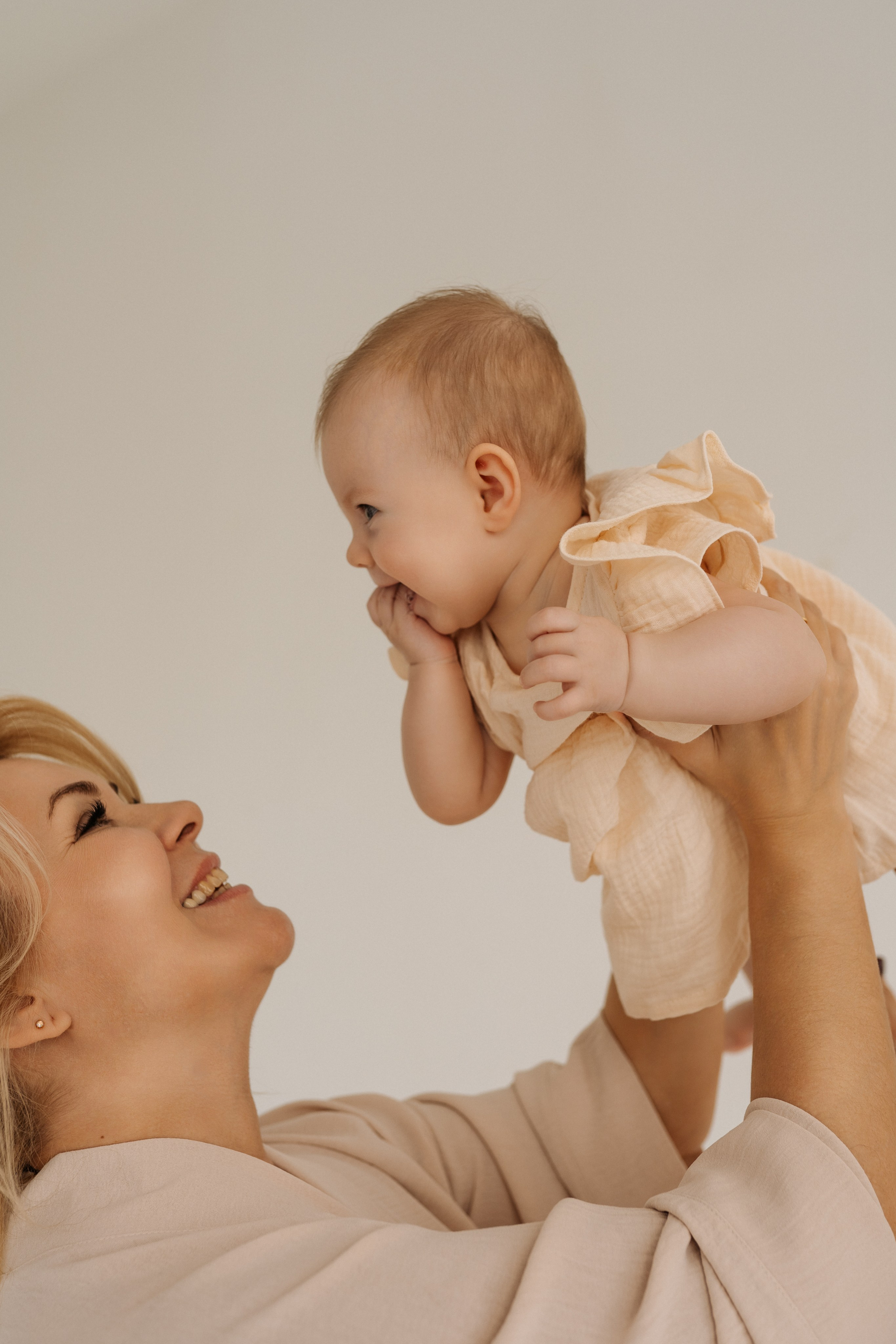Семейная фотосессия в студии в Москве, семейный фотограф Анна Полушина. Свадебный фотограф в Москве Анна Полушина