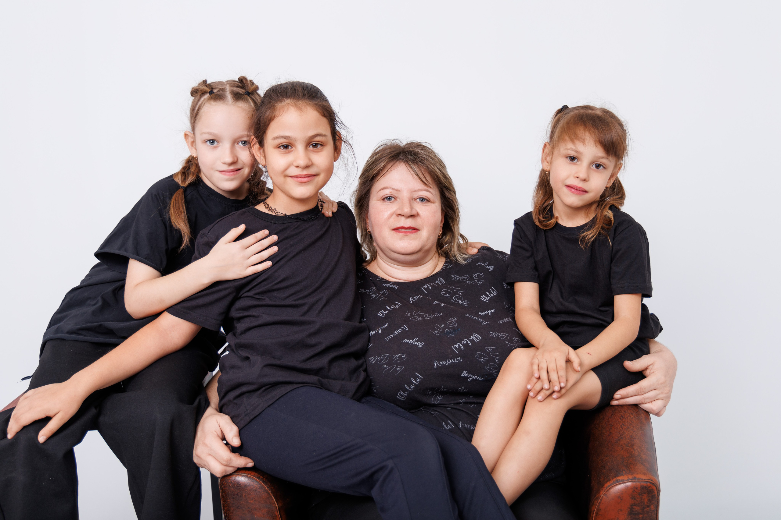 Семейная фотосессия студия Гуково фотограф Гуково Григорий Новиков. Фотограф Гуково Григорий Новиков novikov.foto