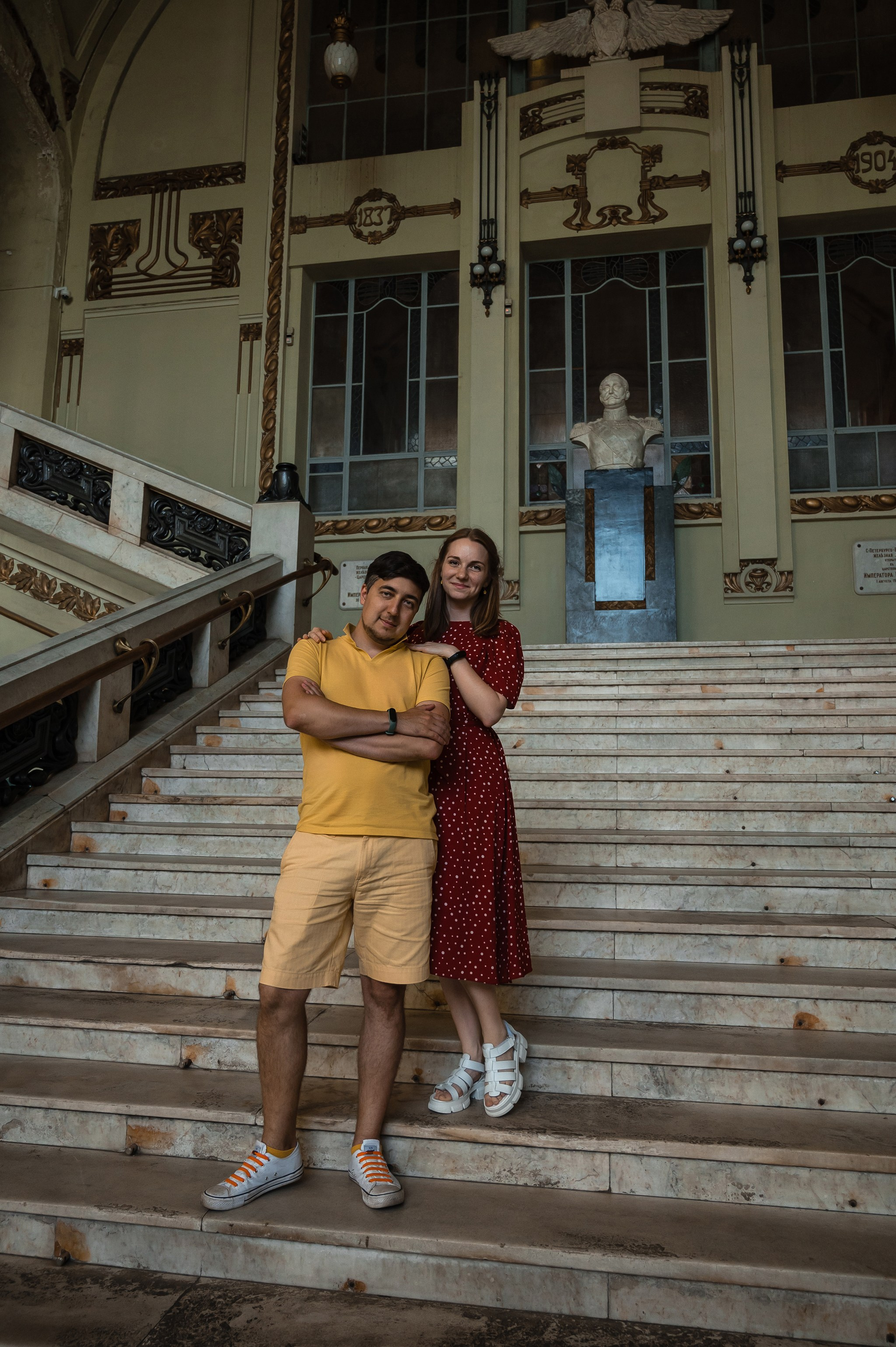Пара на Витебском вокзале. Свадебный и семейный фотограф из Санкт-Петербурга Климов Анатолий
