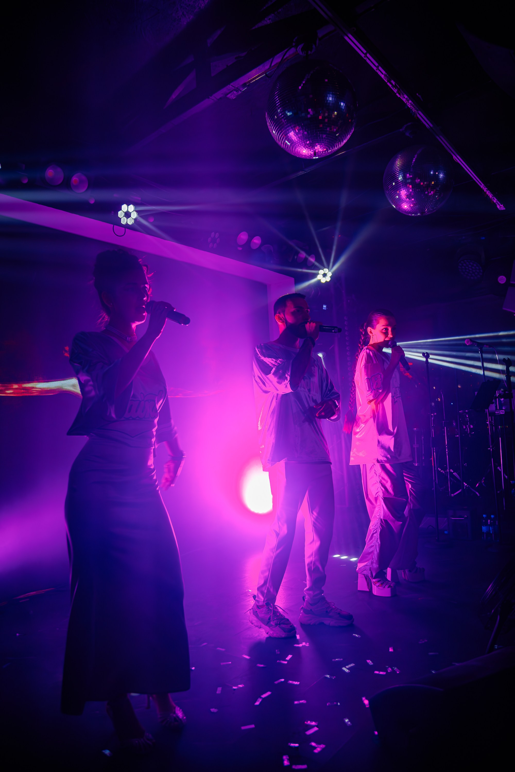 «МИША МАРВИН"_Чайка на пляже_Ялта_14.06.2025. Аминов Руслан | Фотограф