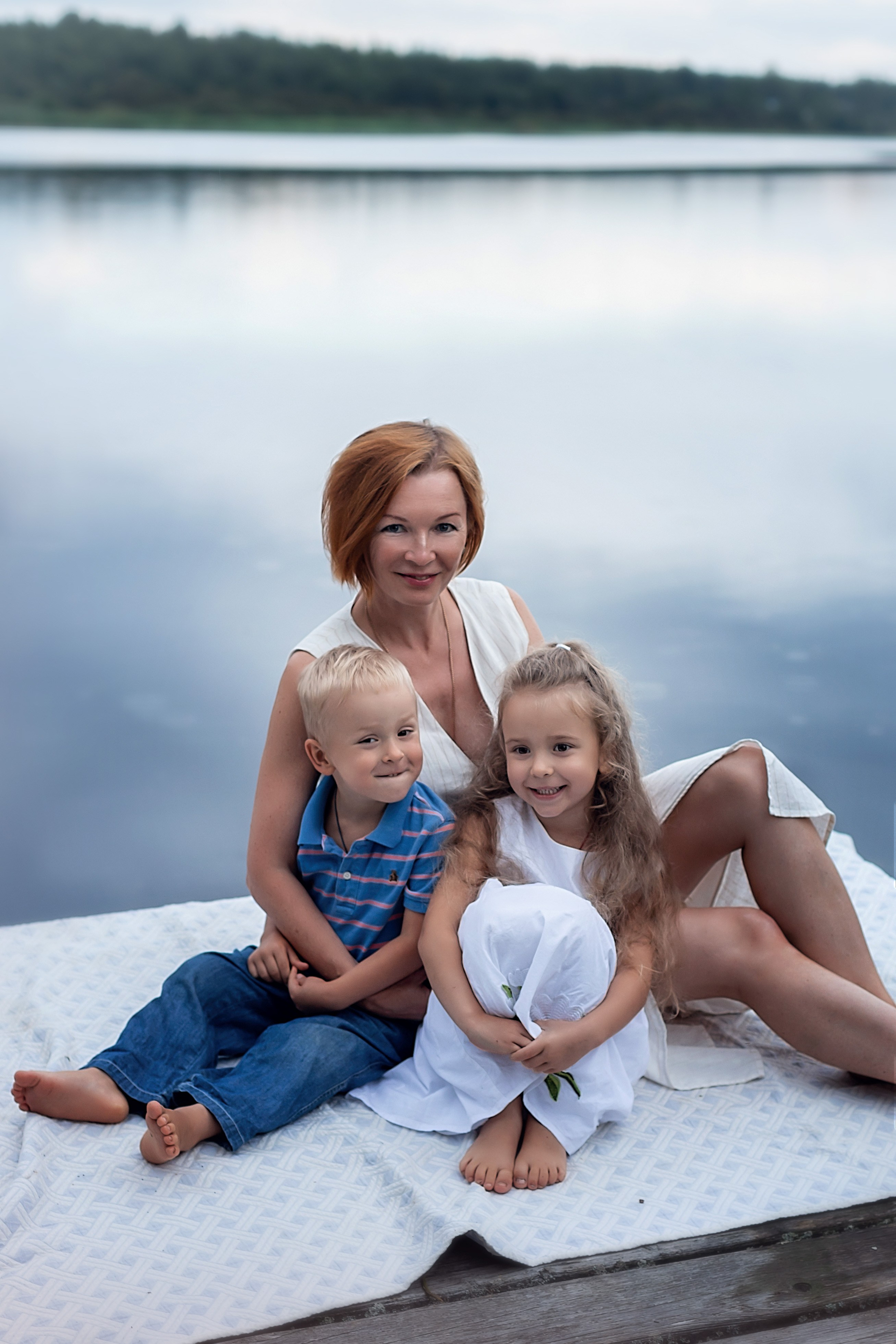 Юлия с дочкой и сыном. Семейный фотограф в Санкт-Петербурге