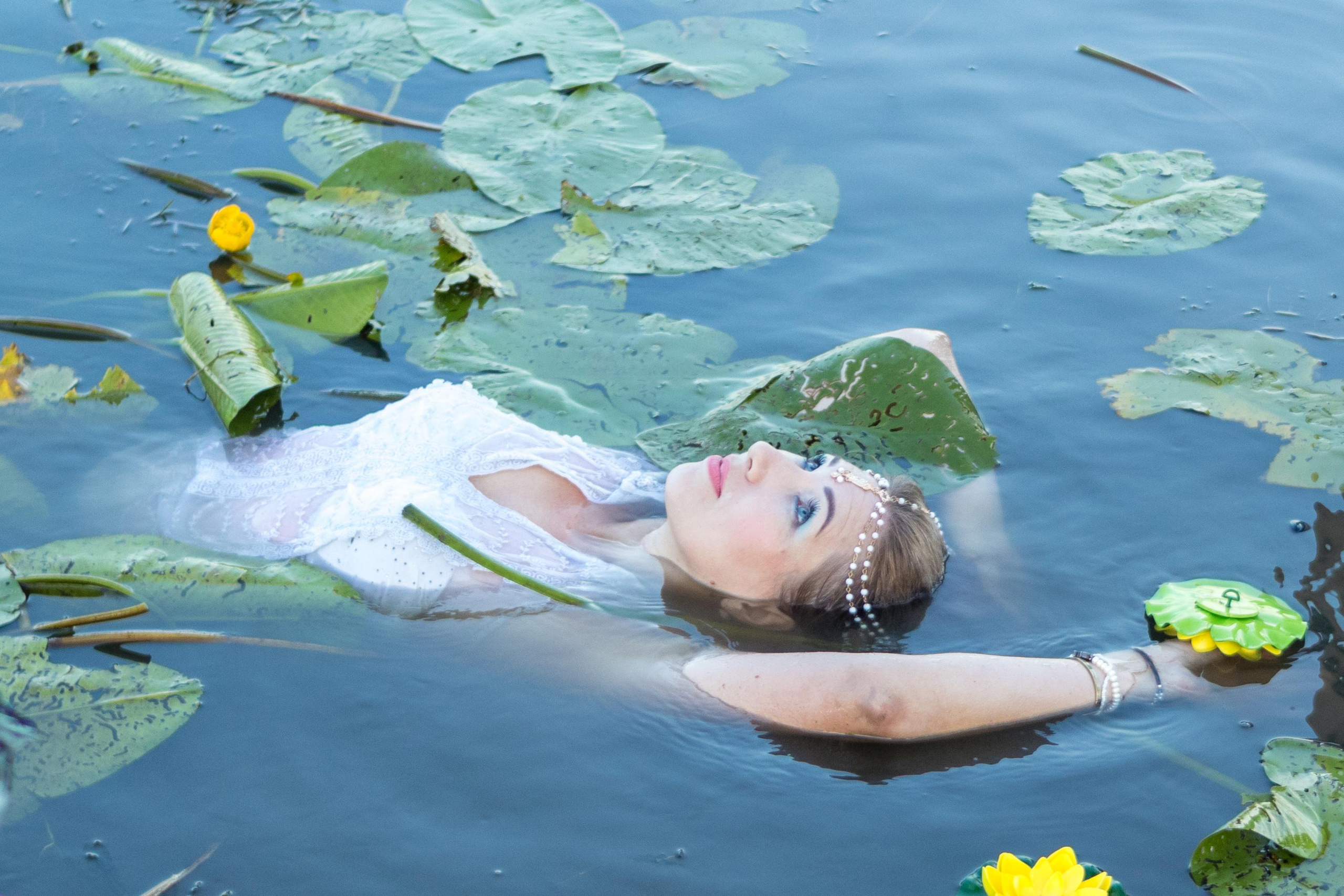 Фотосессия в кувшинках. Фотограф в Серпухове Наталья Руденко