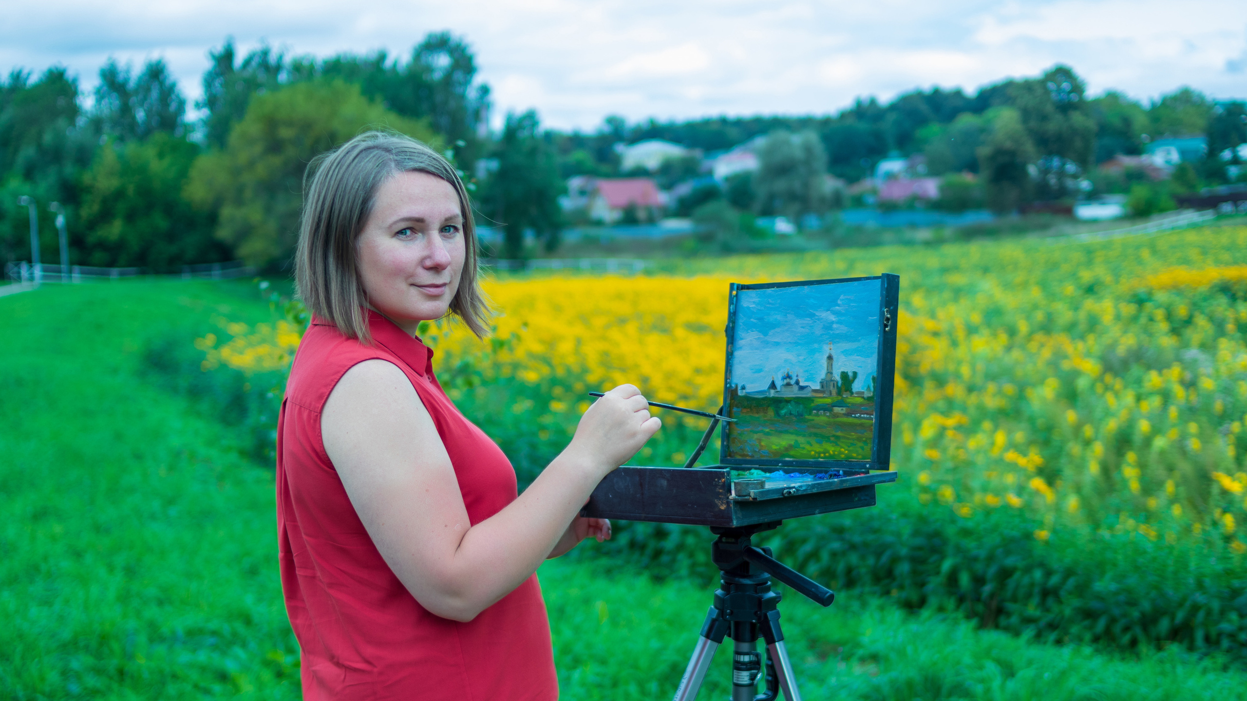 Екатерина — художник в поле подсолнухов. Фотограф в Серпухове Наталья Руденко