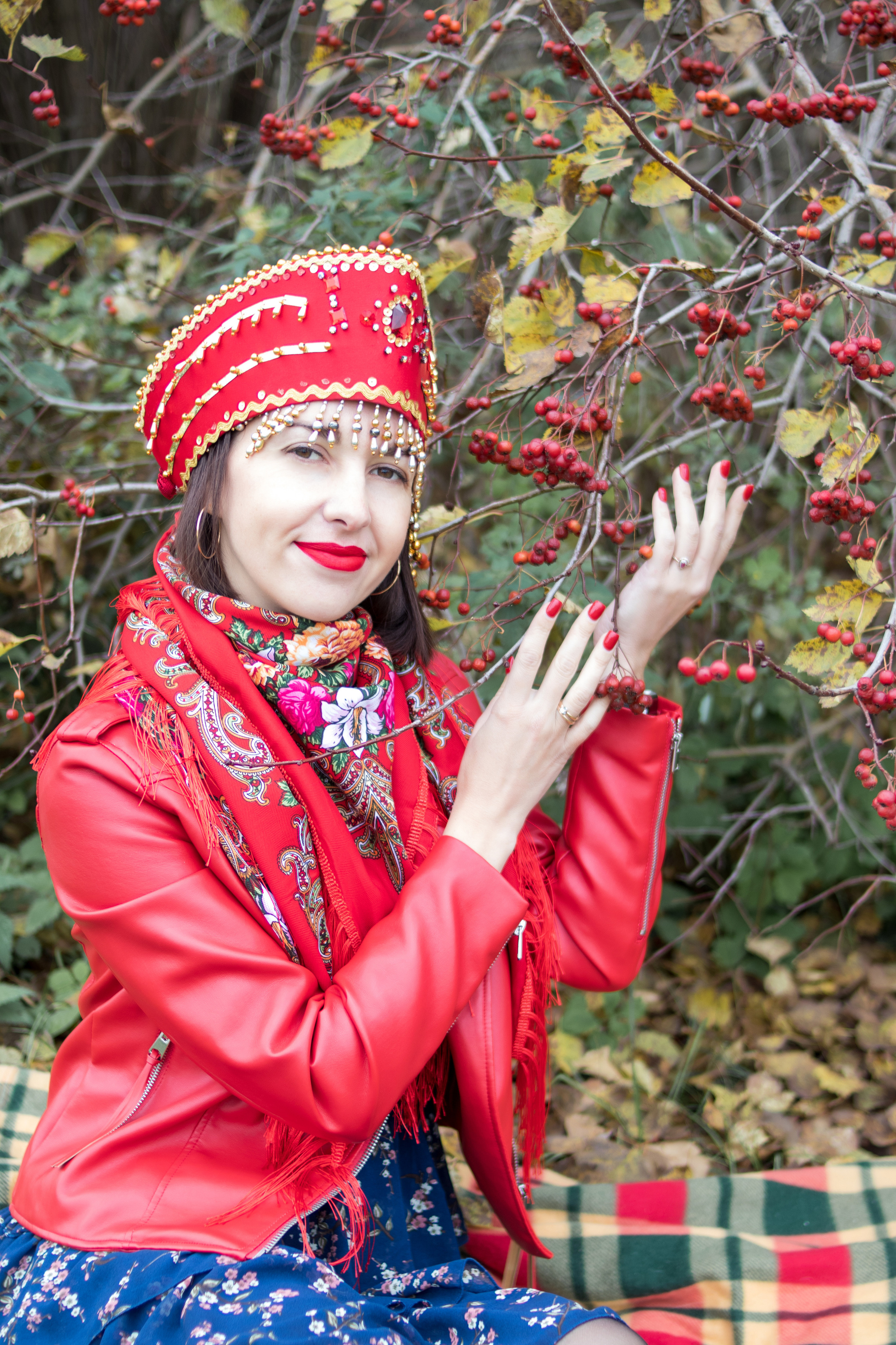 Девушка в кокошнике